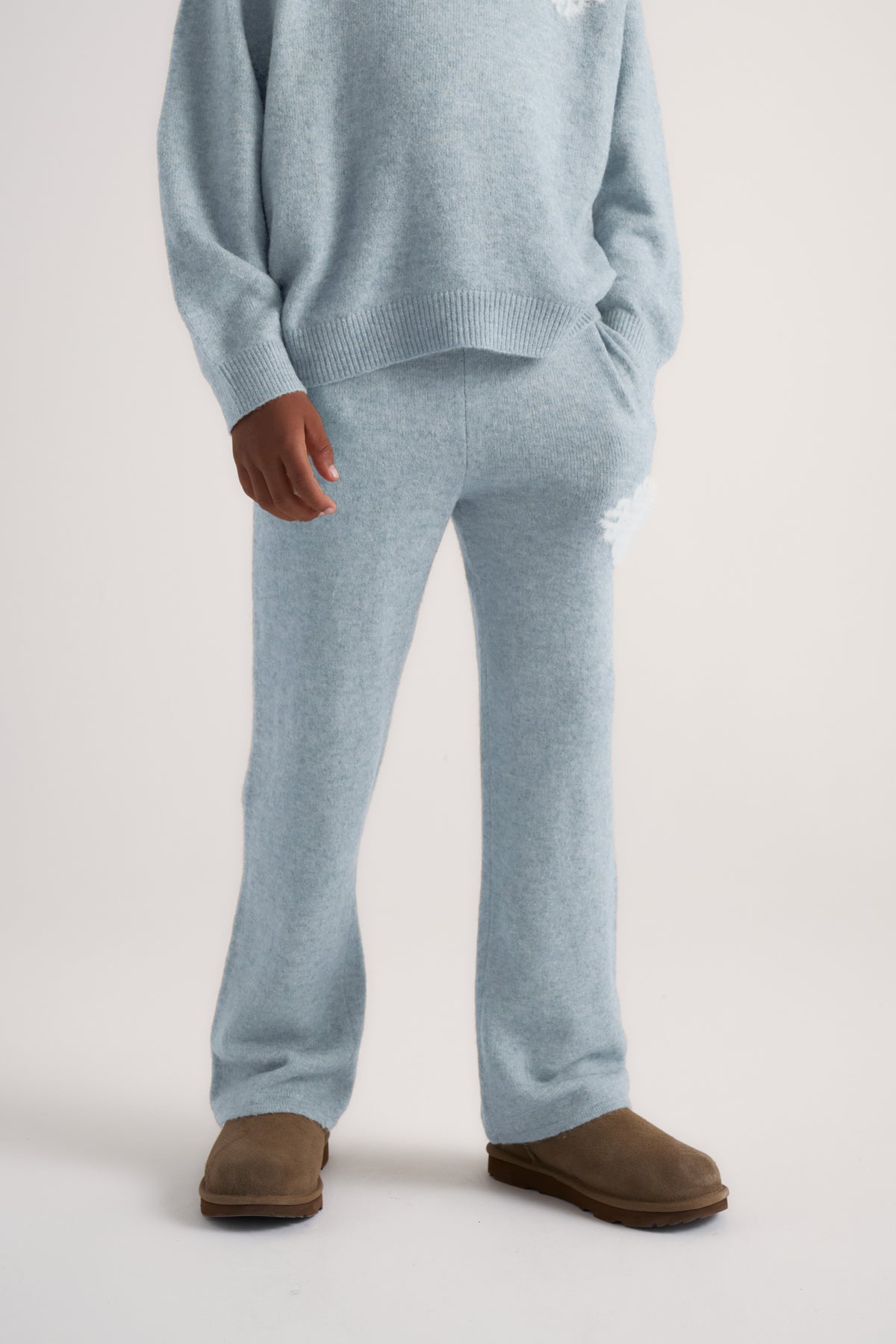 JUNIORS EMBLEM FLUFFY KNIT JOGGERS - BLUE