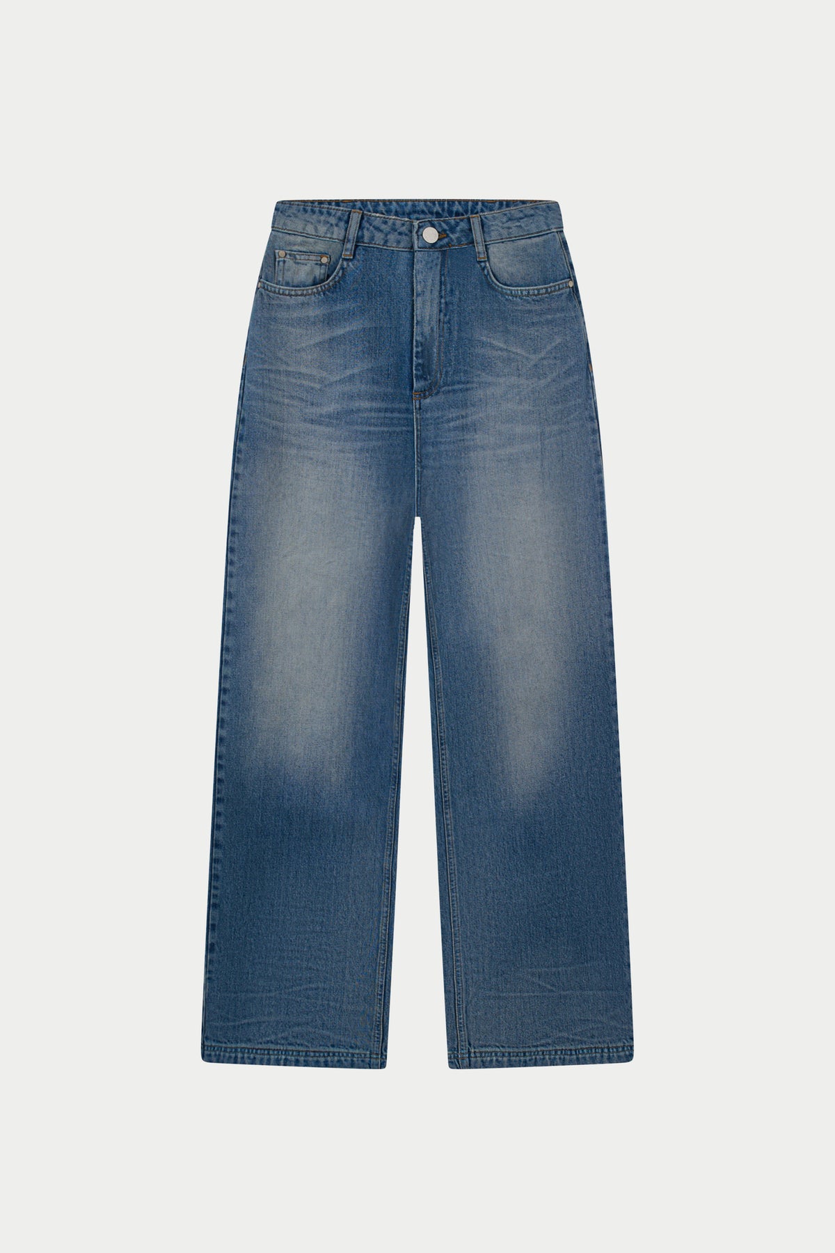 VINTAGE WASH MID RISE EMBLEM STRAIGHT LEG JEANS - BLUE WASH