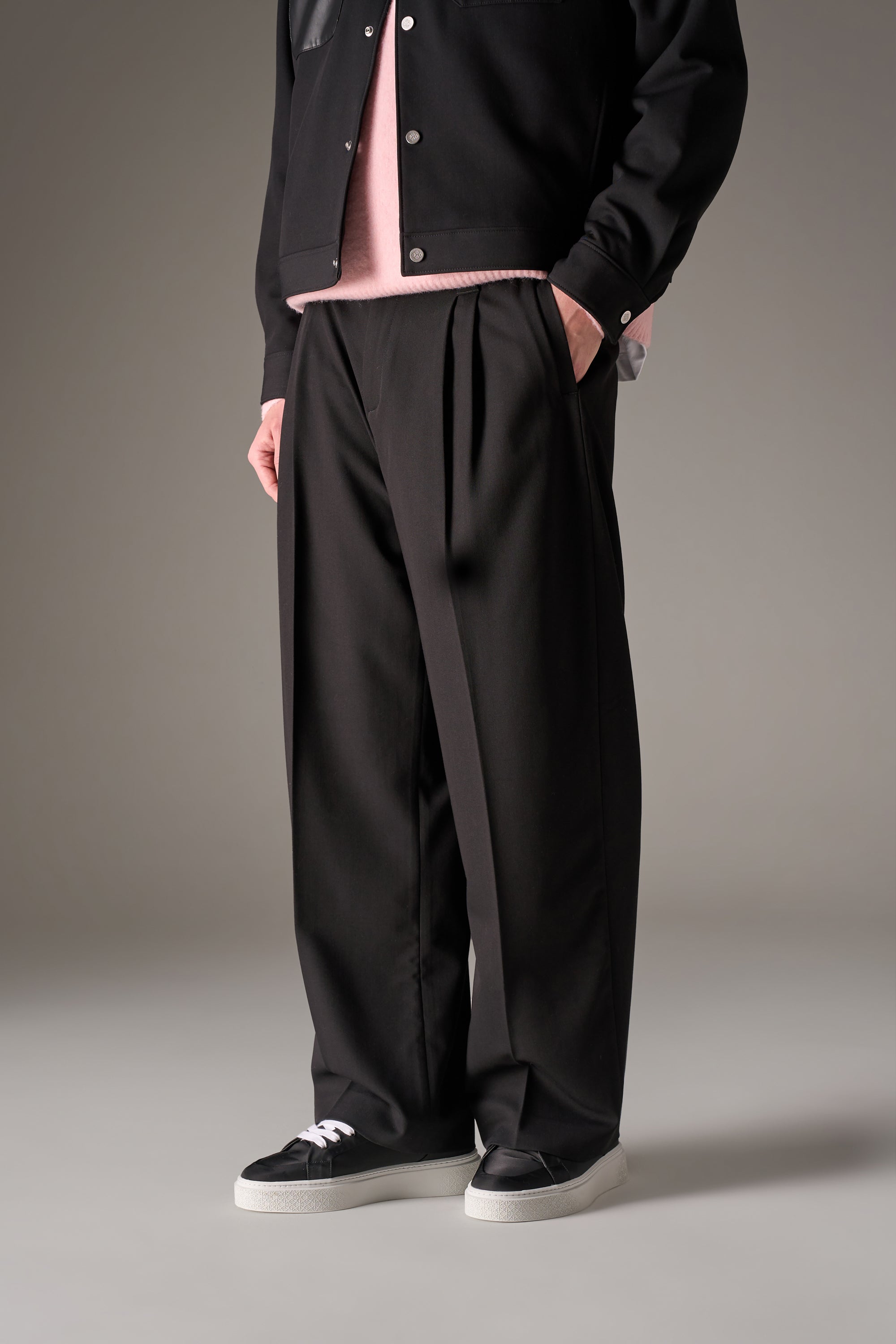 BARREL LEG TAILORED TROUSERS - BLACK
