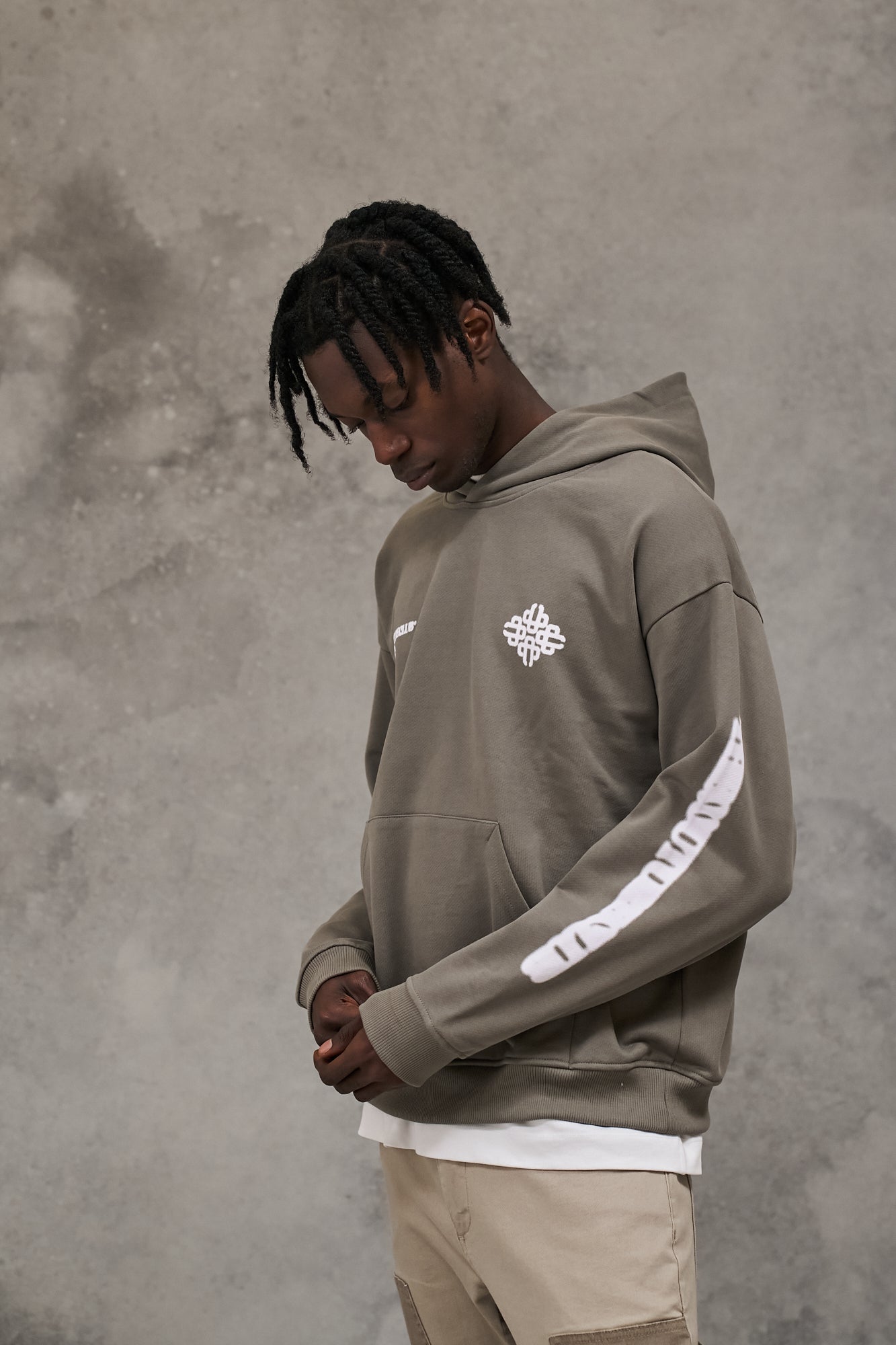 BLURRED EMBLEM GRAPHIC HOODIE - KHAKI