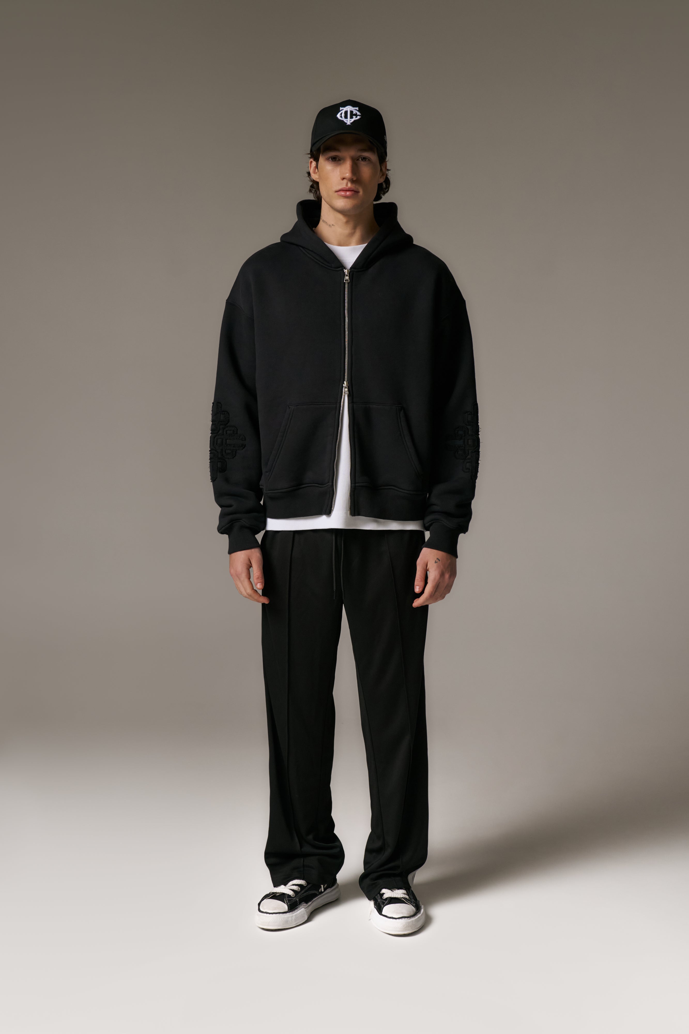 EMBLEM APPLIQUE ZIP THROUGH HOODIE - BLACK