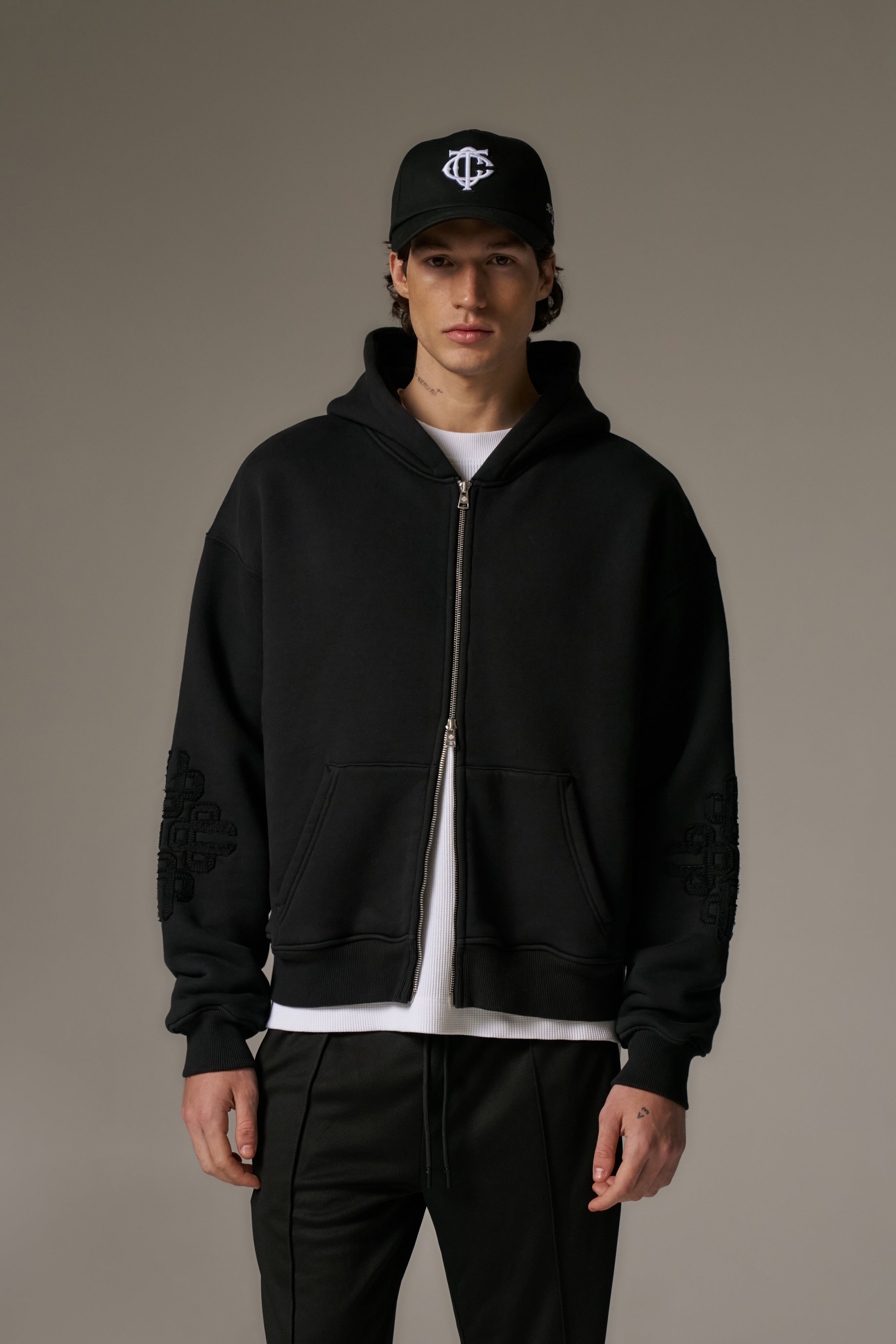 EMBLEM APPLIQUE ZIP THROUGH HOODIE - BLACK