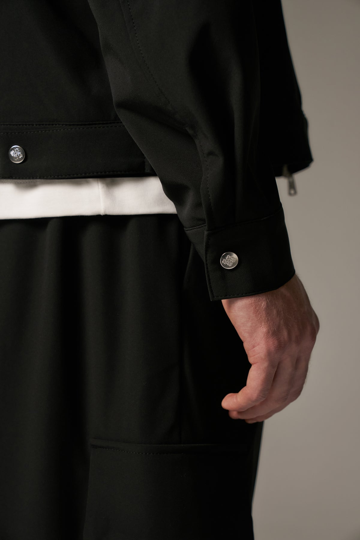 TECHNICAL ZIP THROUGH JACKET - BLACK