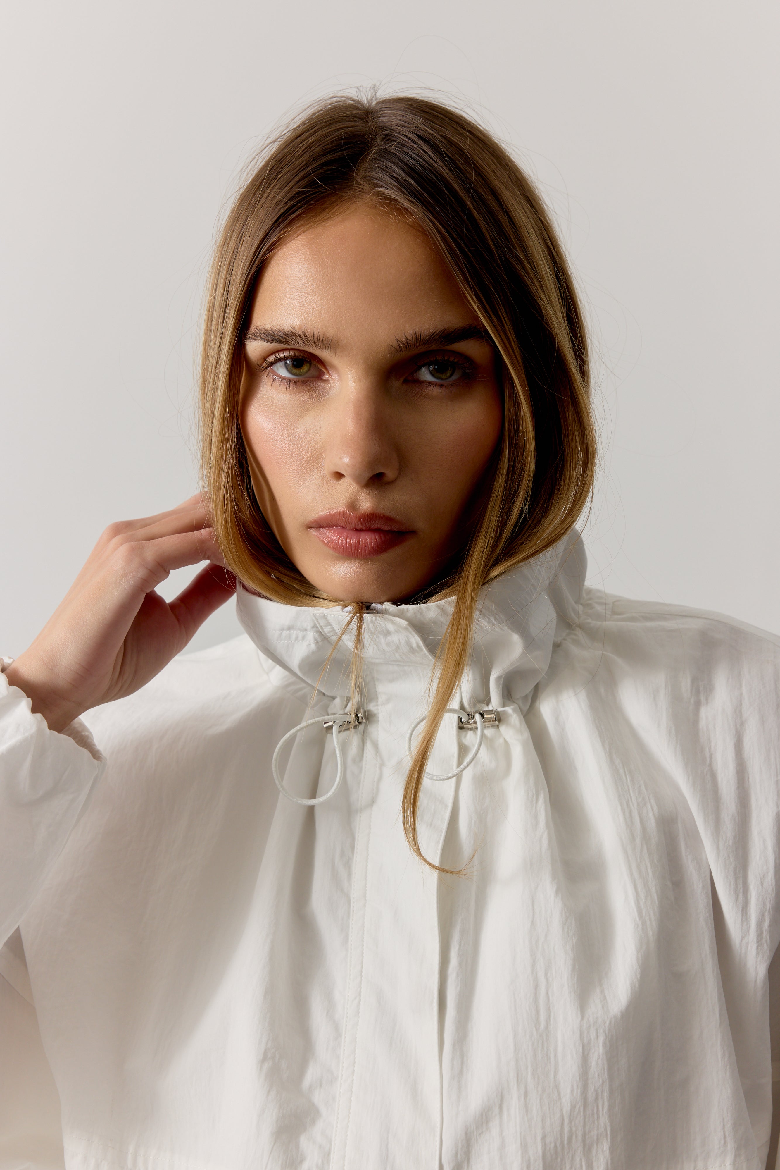 FUNNEL NECK TRACK JACKET - WHITE