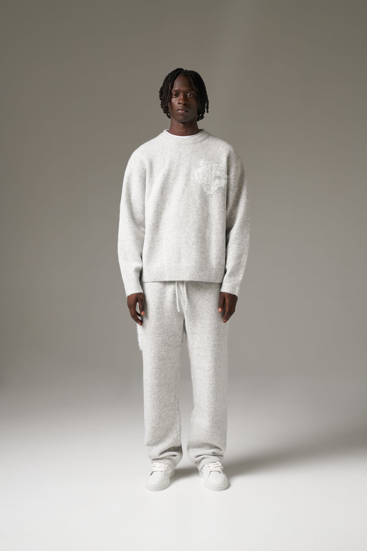 MONOGRAM FLUFFY KNIT CREW - GREY MARL