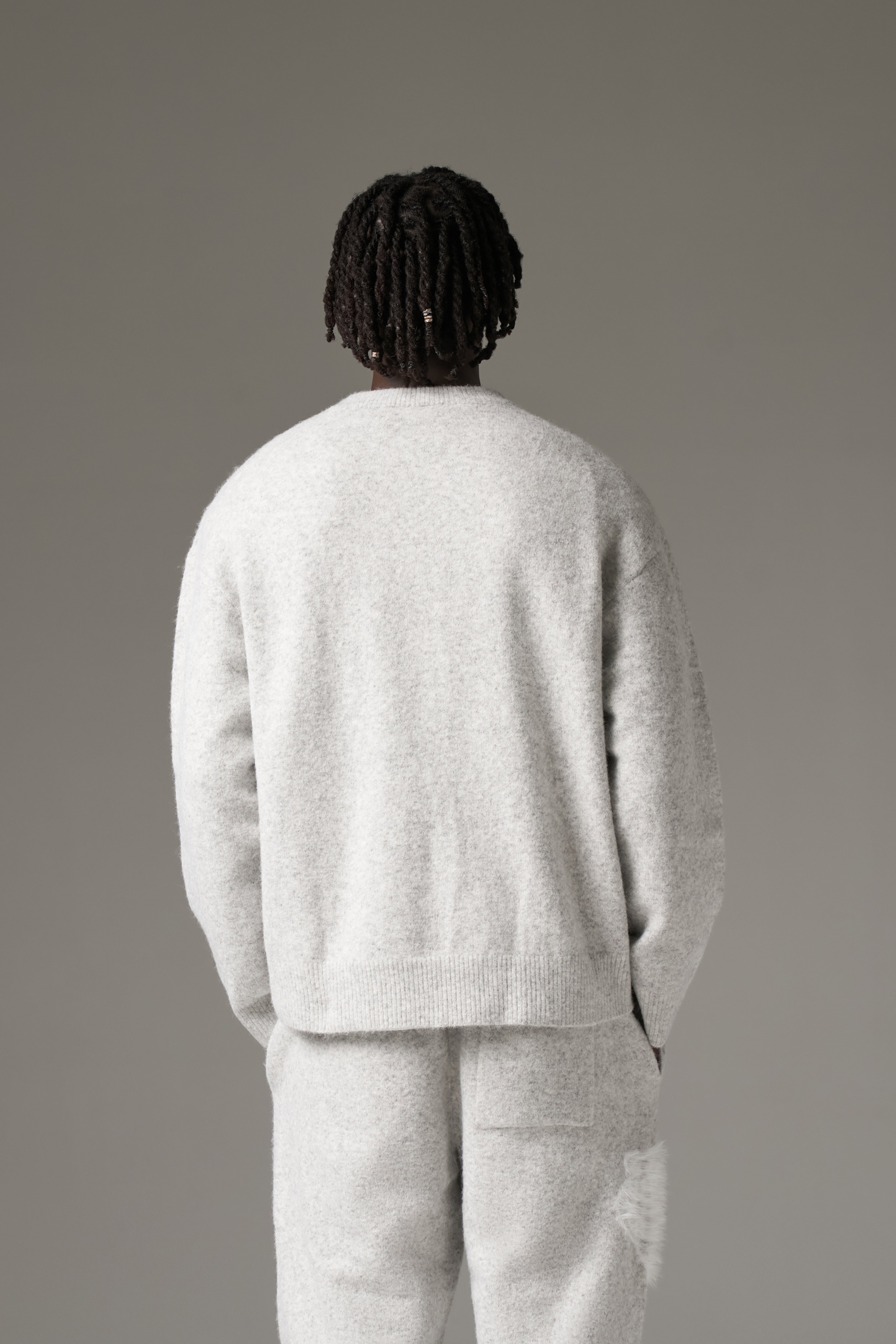 MONOGRAM FLUFFY KNIT CREW - GREY MARL