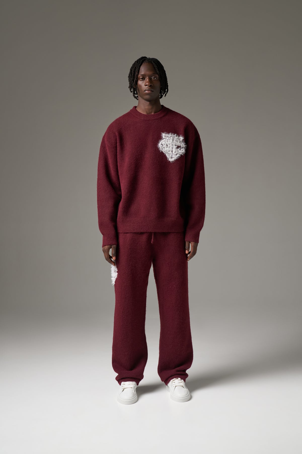 MONOGRAM FLUFFY KNIT CREW - BURGUNDY
