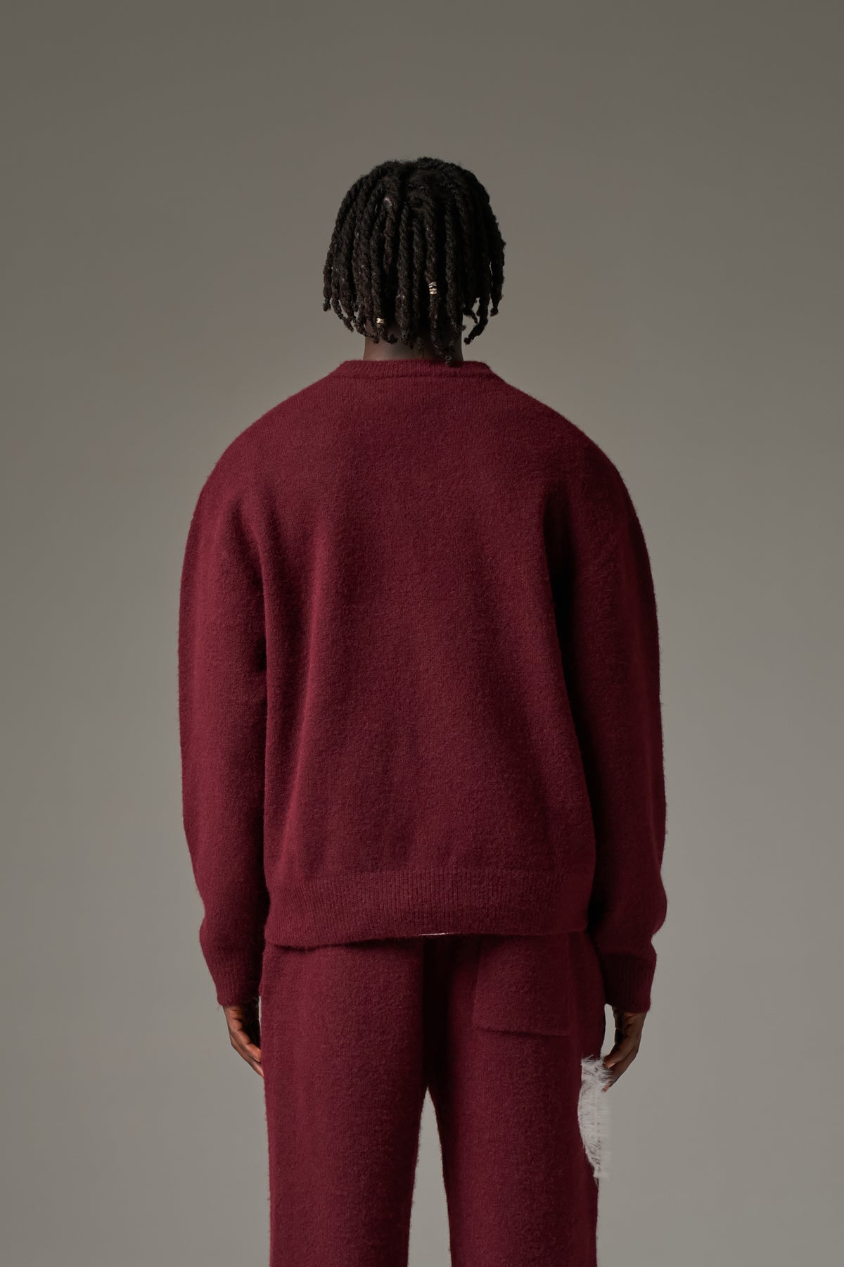 MONOGRAM FLUFFY KNIT CREW - BURGUNDY