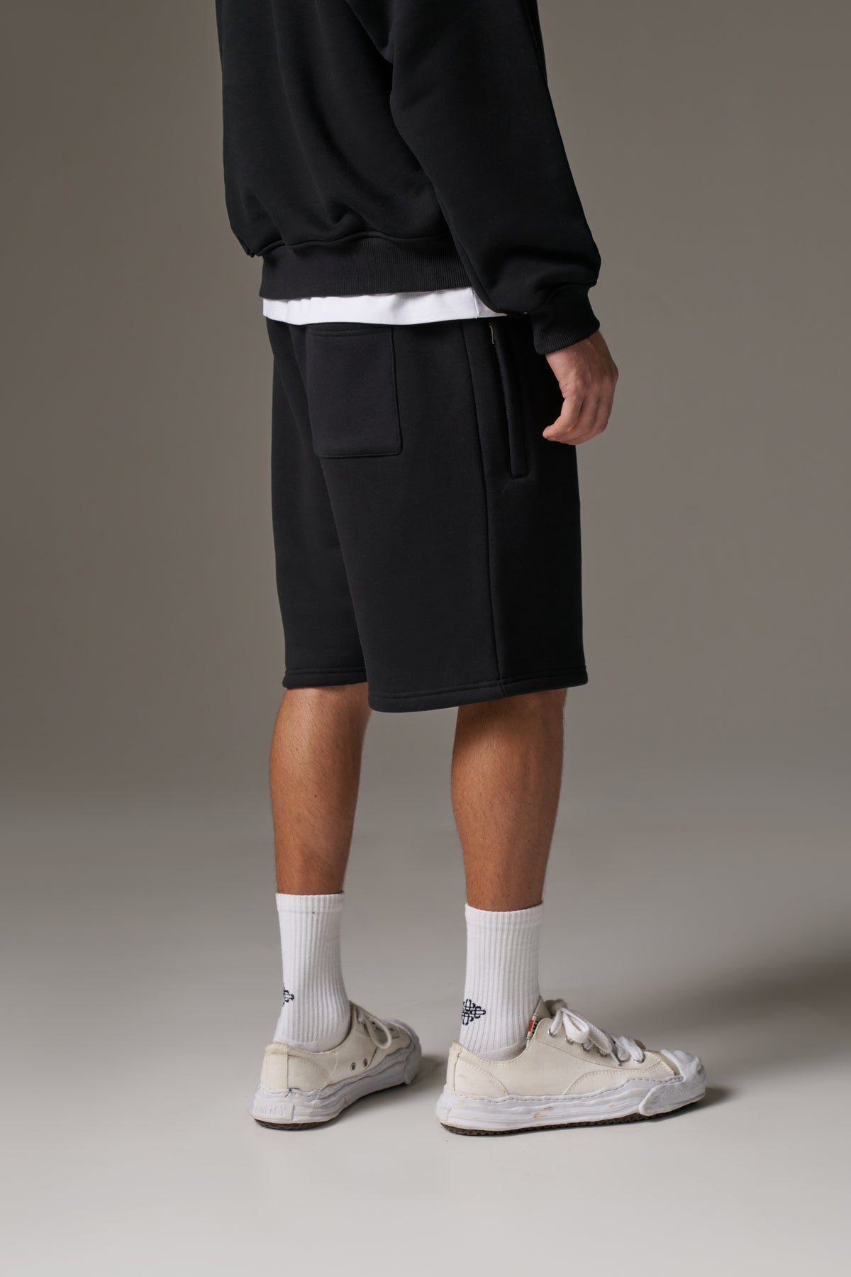 HEAVYWEIGHT MONOGRAM SHORTS - BLACK