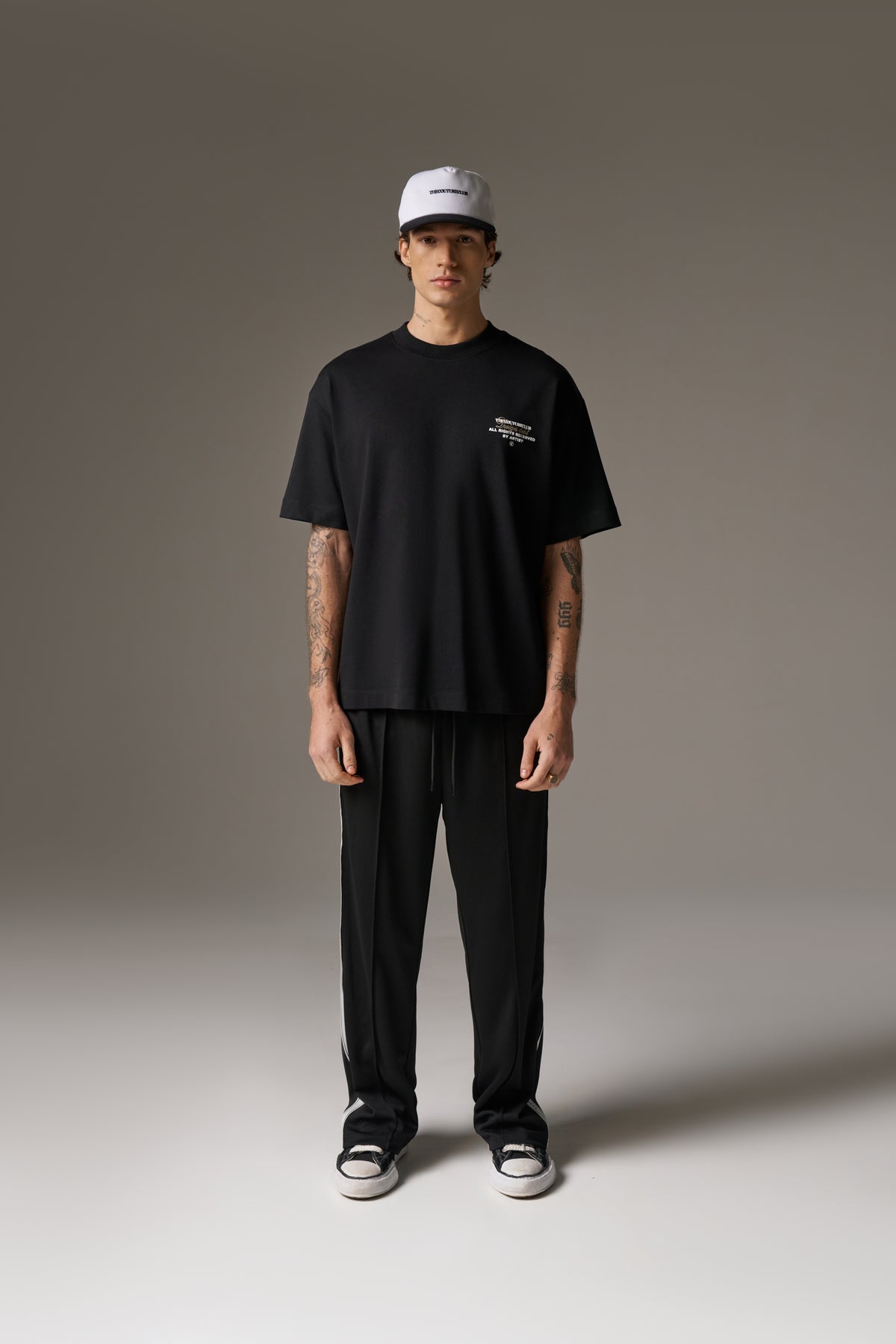 DESIGN DEPARTMENT CHEST PRINT T-SHIRT - BLACK