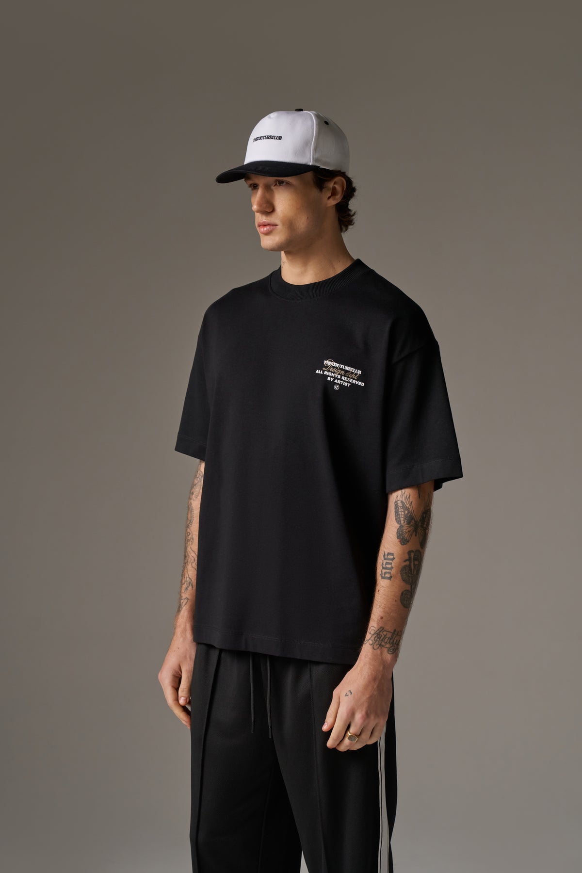 DESIGN DEPARTMENT CHEST PRINT T-SHIRT - BLACK