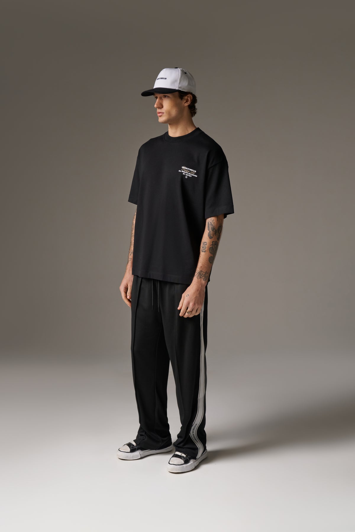DESIGN DEPARTMENT CHEST PRINT T-SHIRT - BLACK