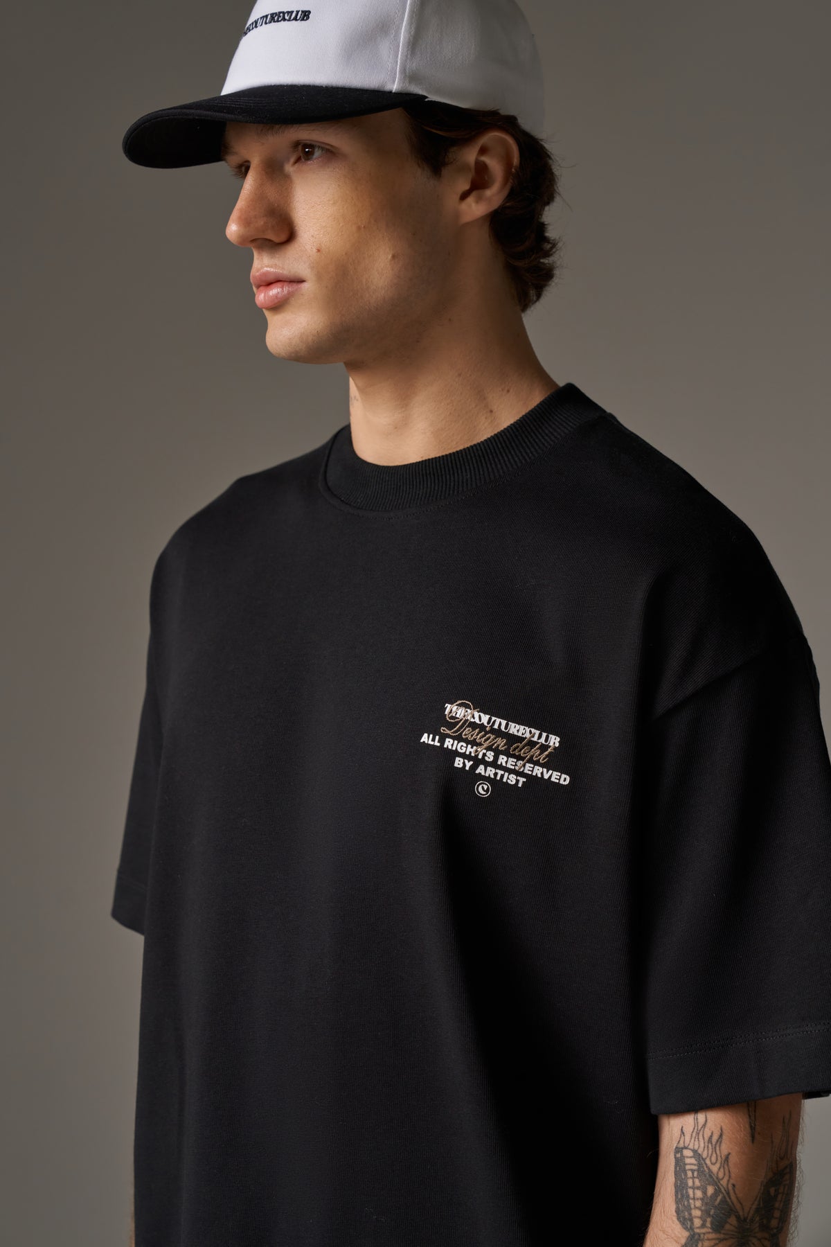 DESIGN DEPARTMENT CHEST PRINT T-SHIRT - BLACK