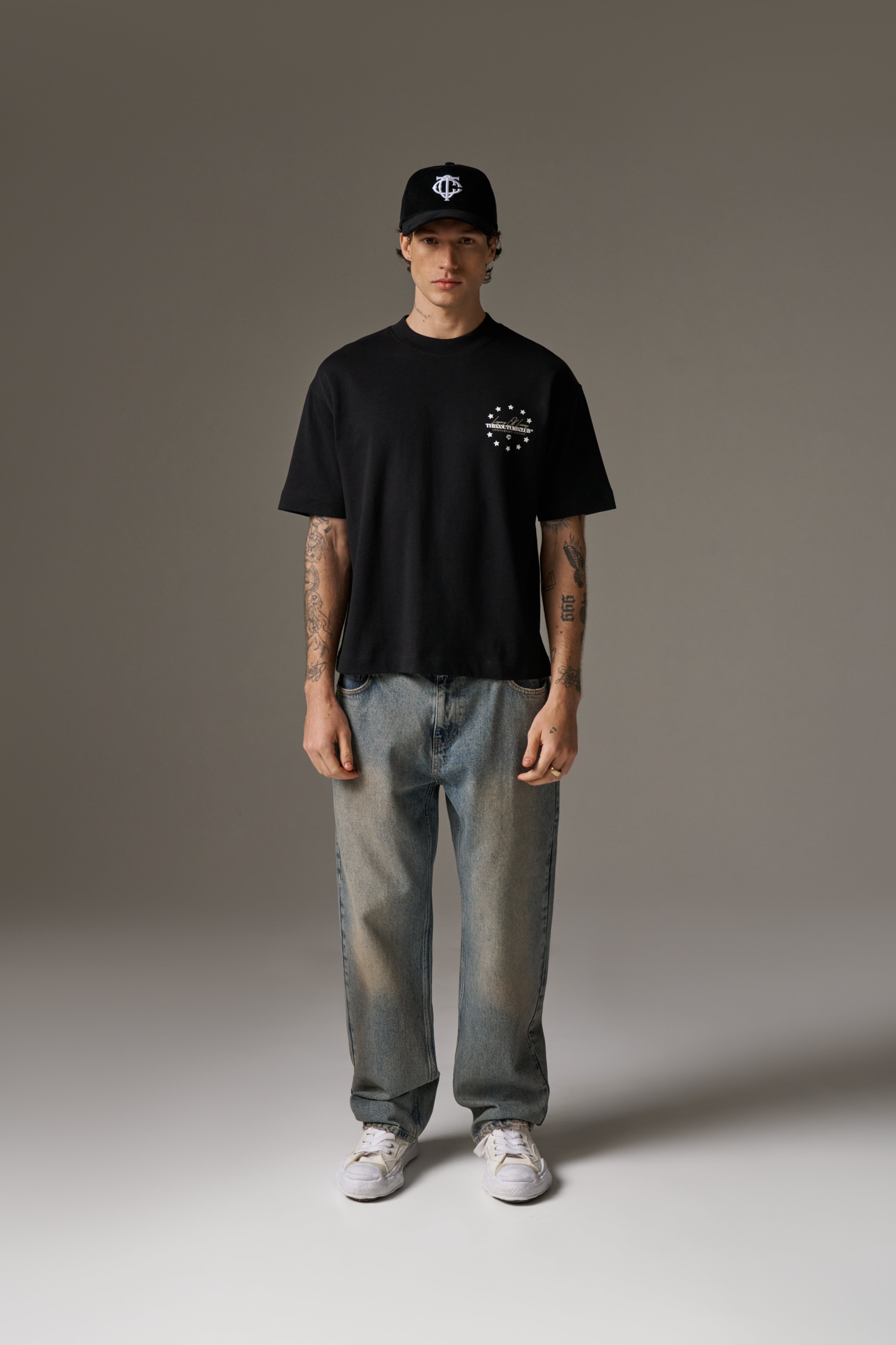 LEGACY OF LUXURY T-SHIRT - BLACK