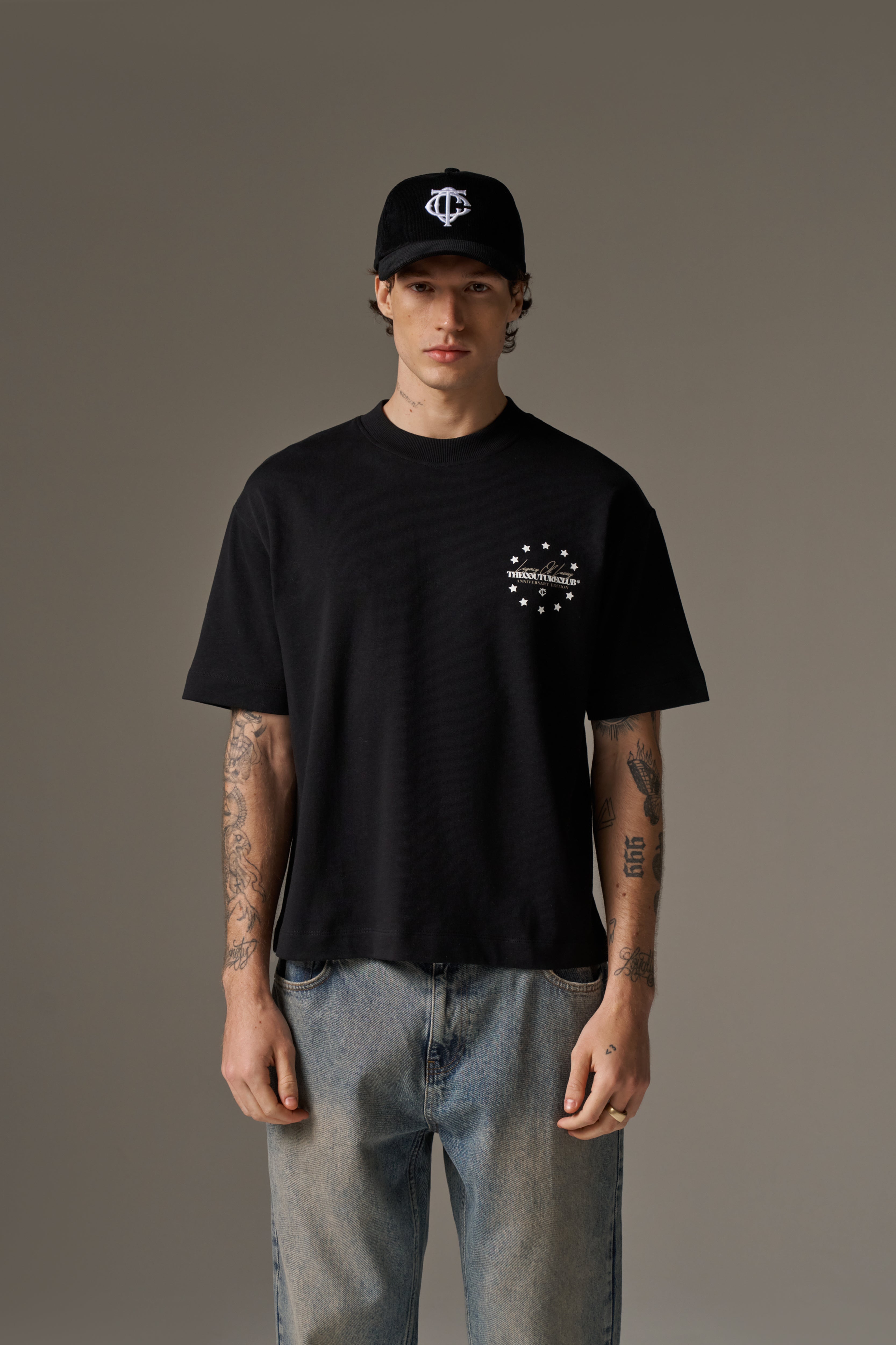 LEGACY OF LUXURY T-SHIRT - BLACK