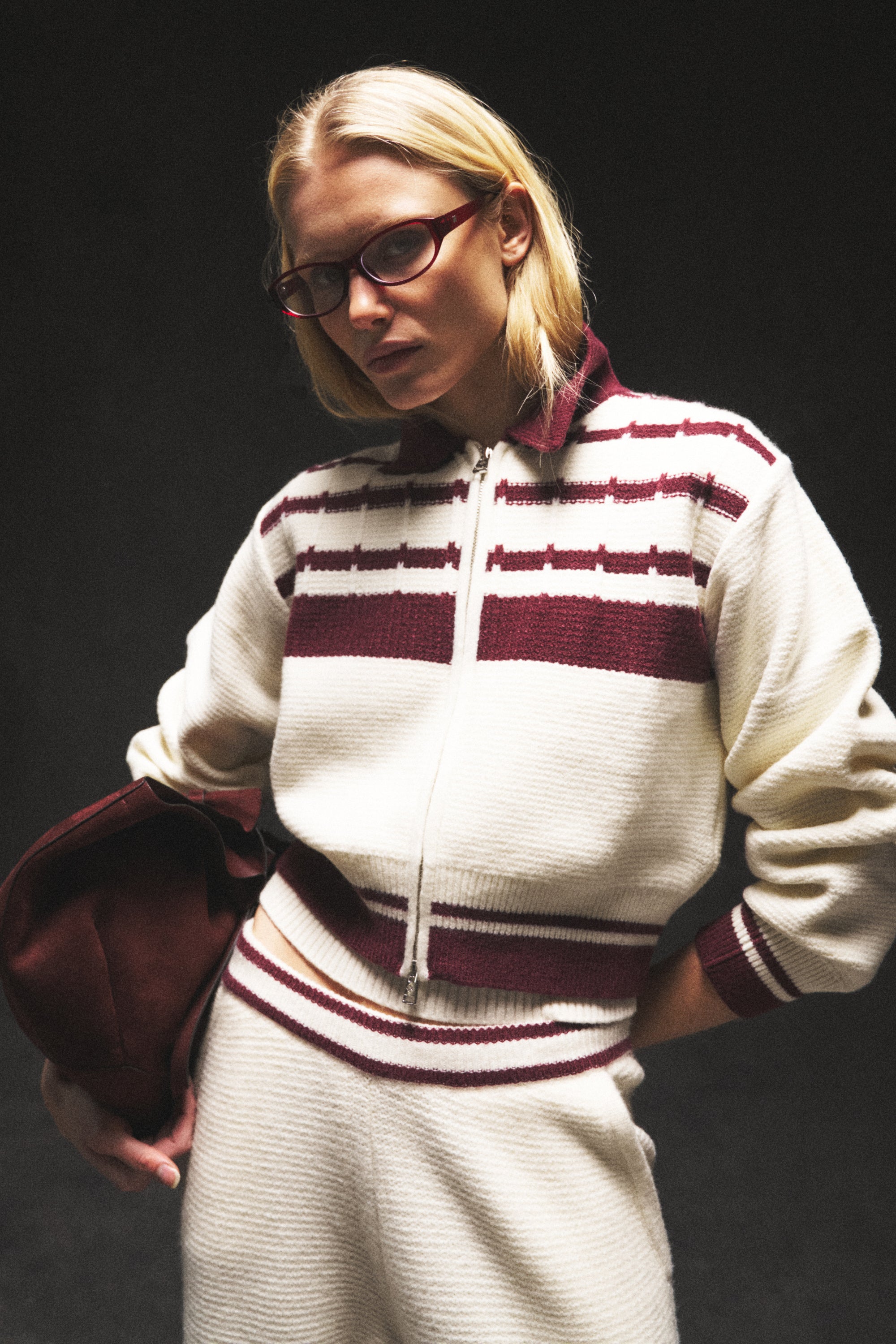 CONTRAST STRIPE KNITTED ZIP THROUGH - OFF WHITE