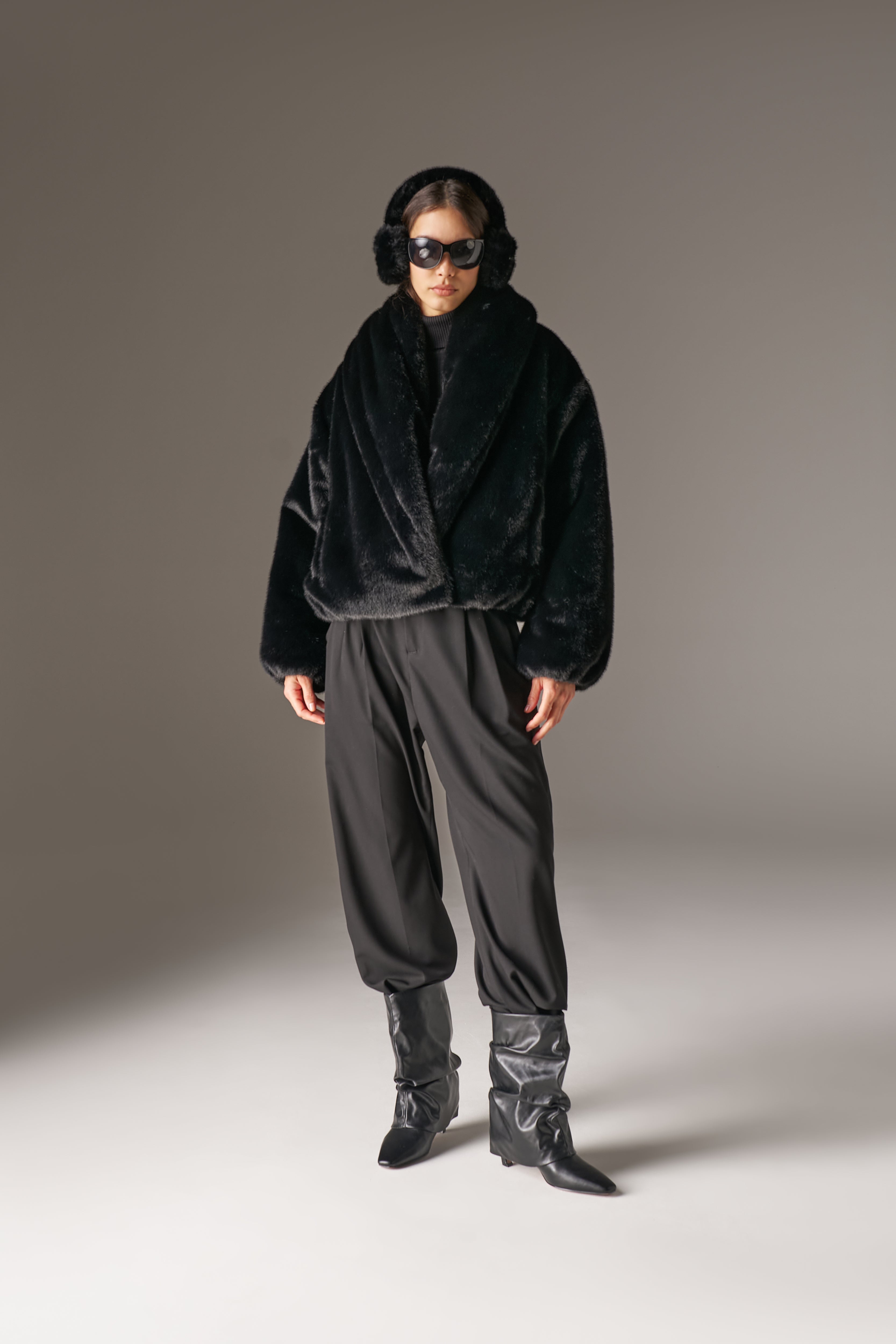 OVERSIZED COLLAR FAUX FUR PUFFER COAT - BLACK