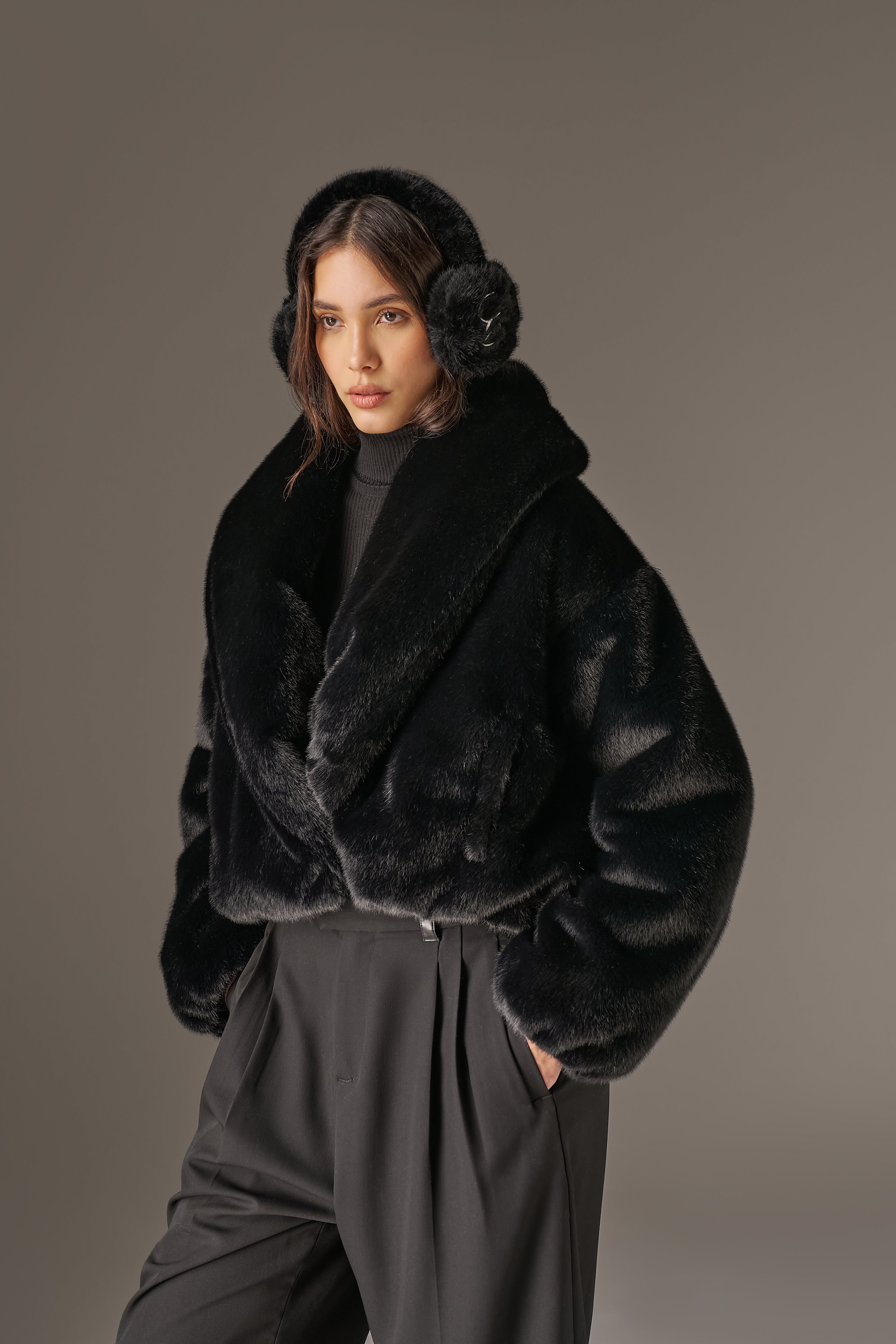 OVERSIZED COLLAR FAUX FUR PUFFER COAT - BLACK