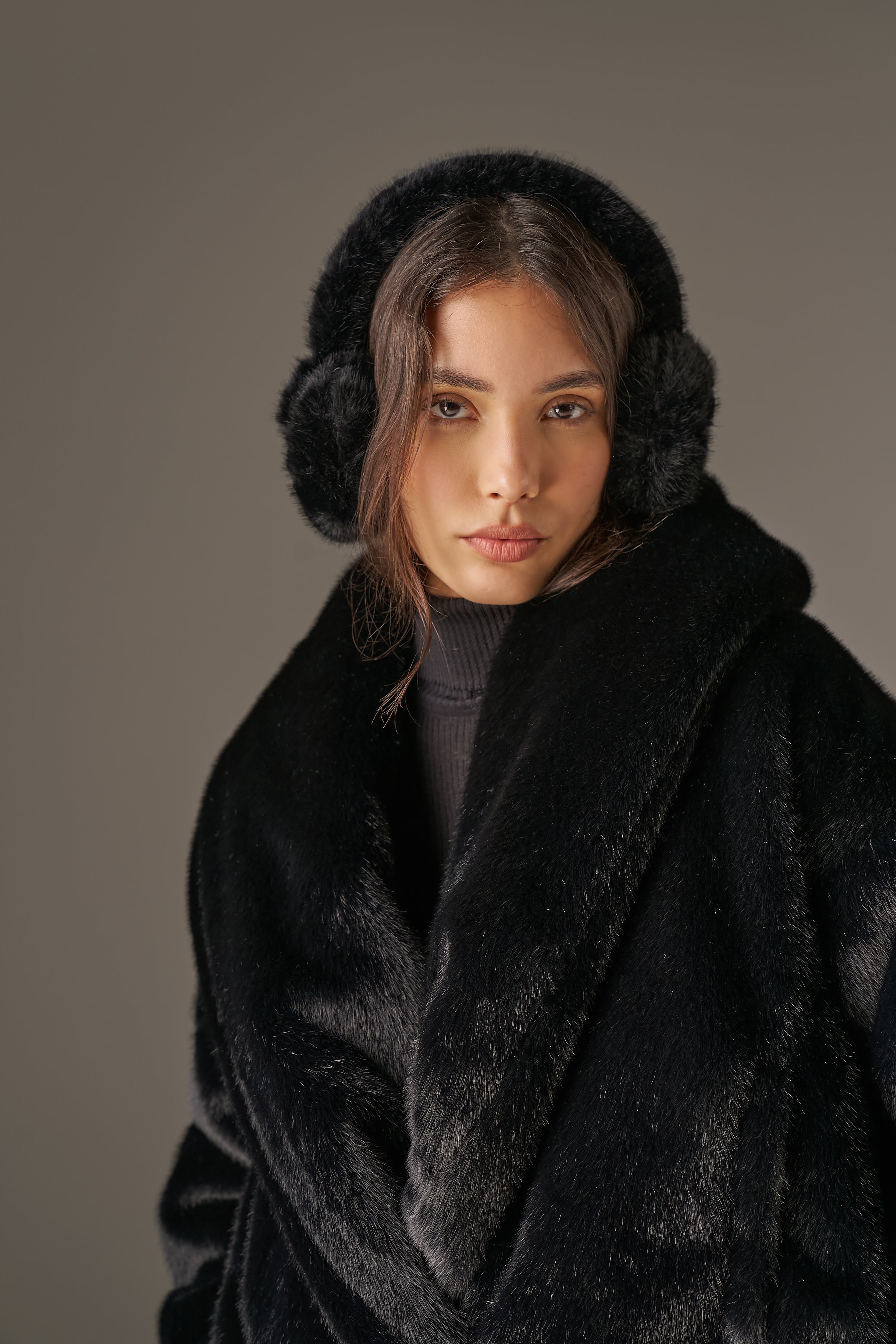 FAUX FUR SINGLE SCRIPT EARMUFFS - BLACK