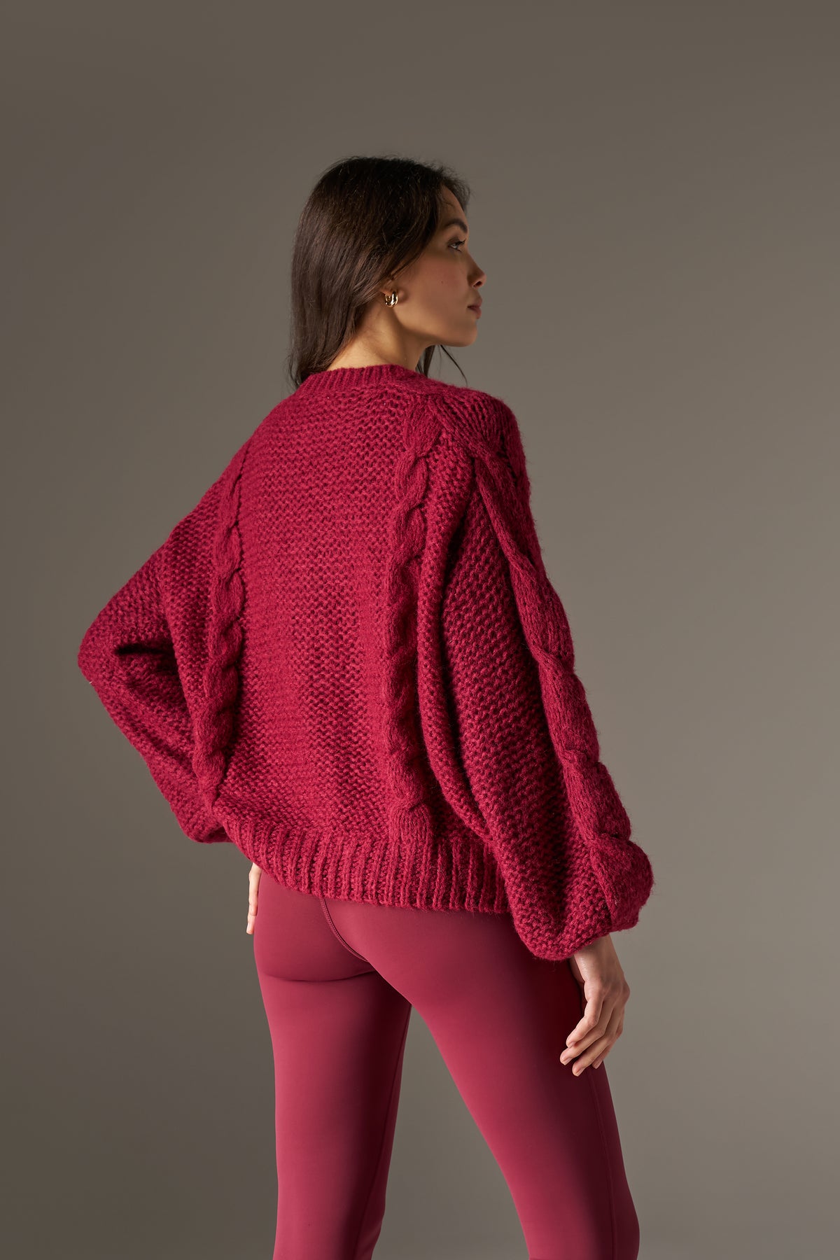 EMBLEM PLAITED OVERSIZED KNIT JUMPER - BURGUNDY