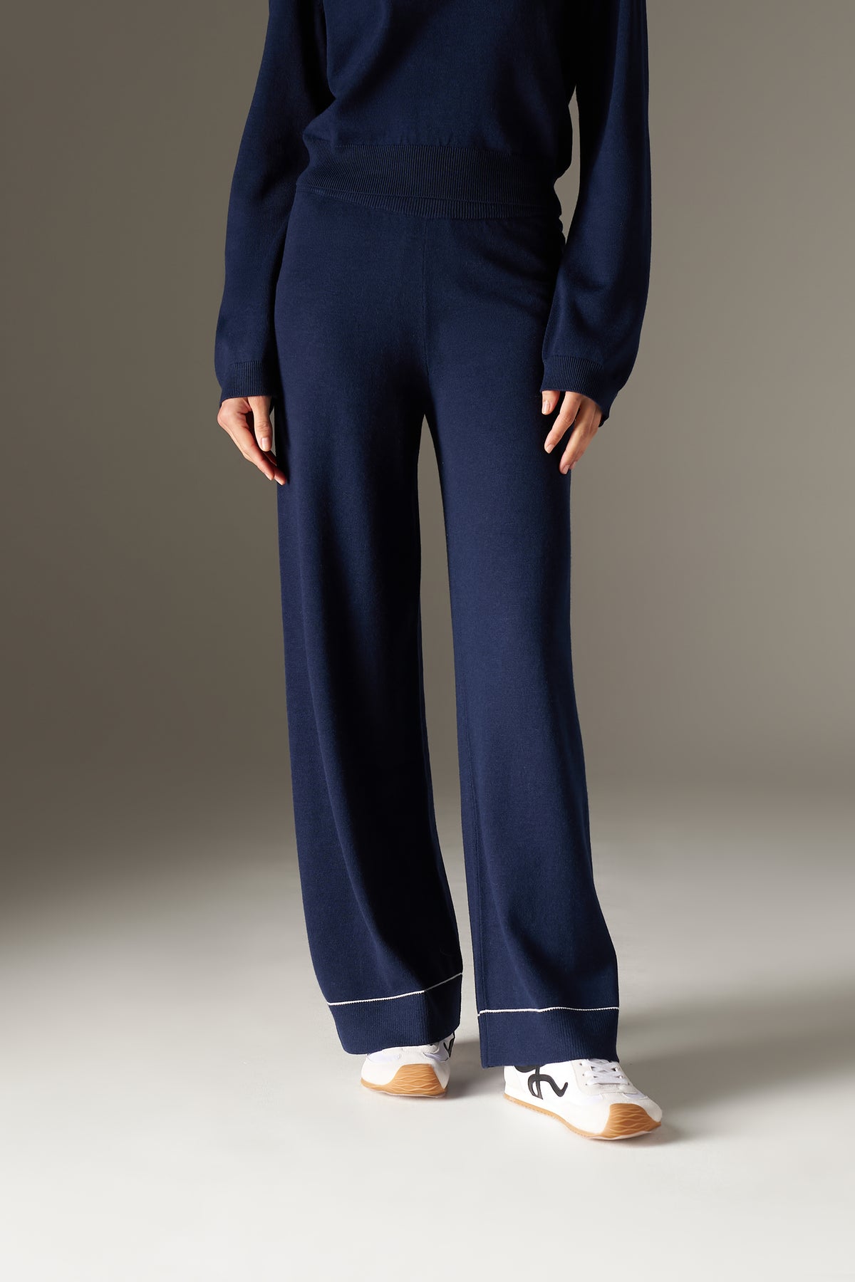 KNITTED PANEL TROUSERS - NAVY
