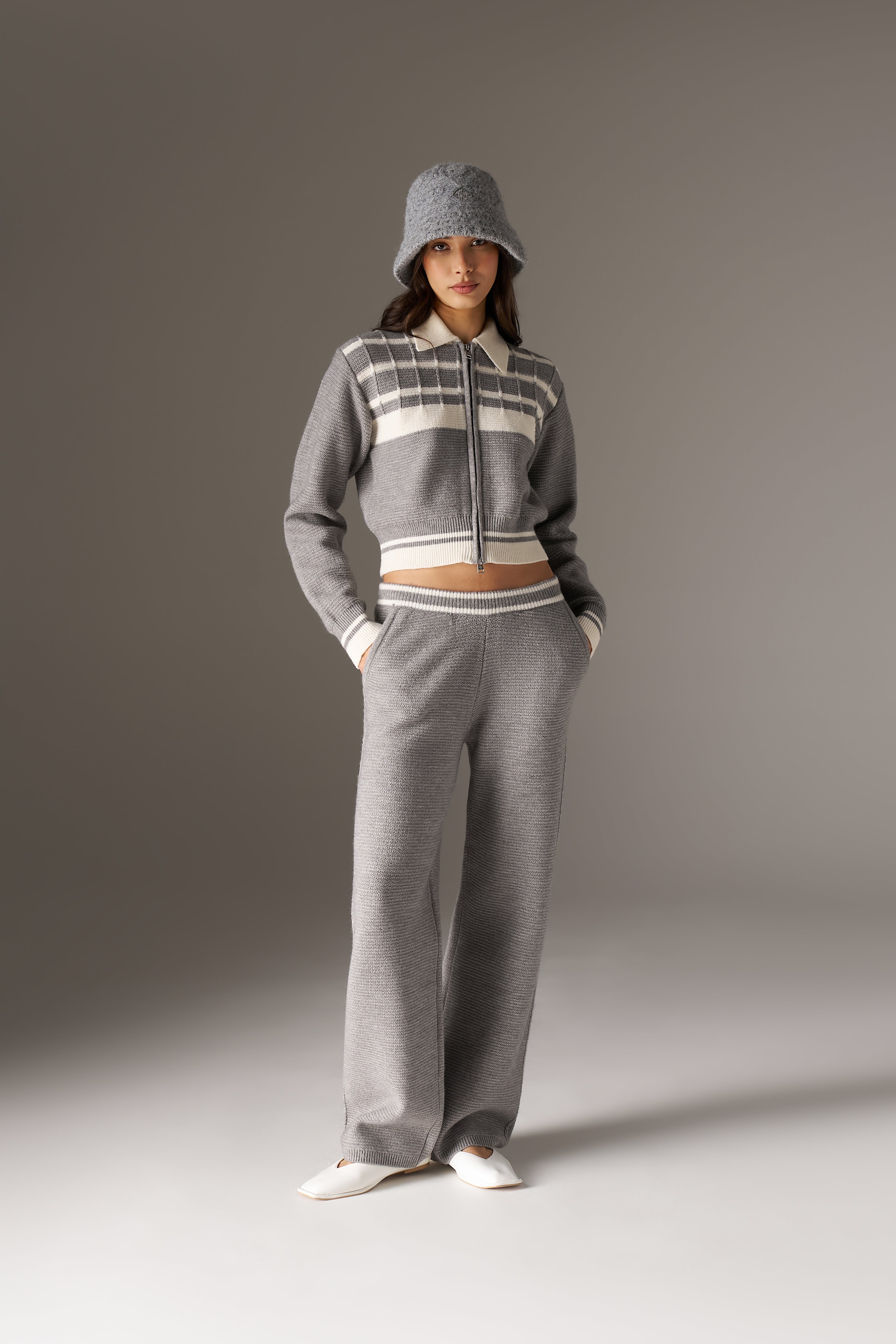 CONTRAST STRIPE KNITTED JOGGERS - GREY