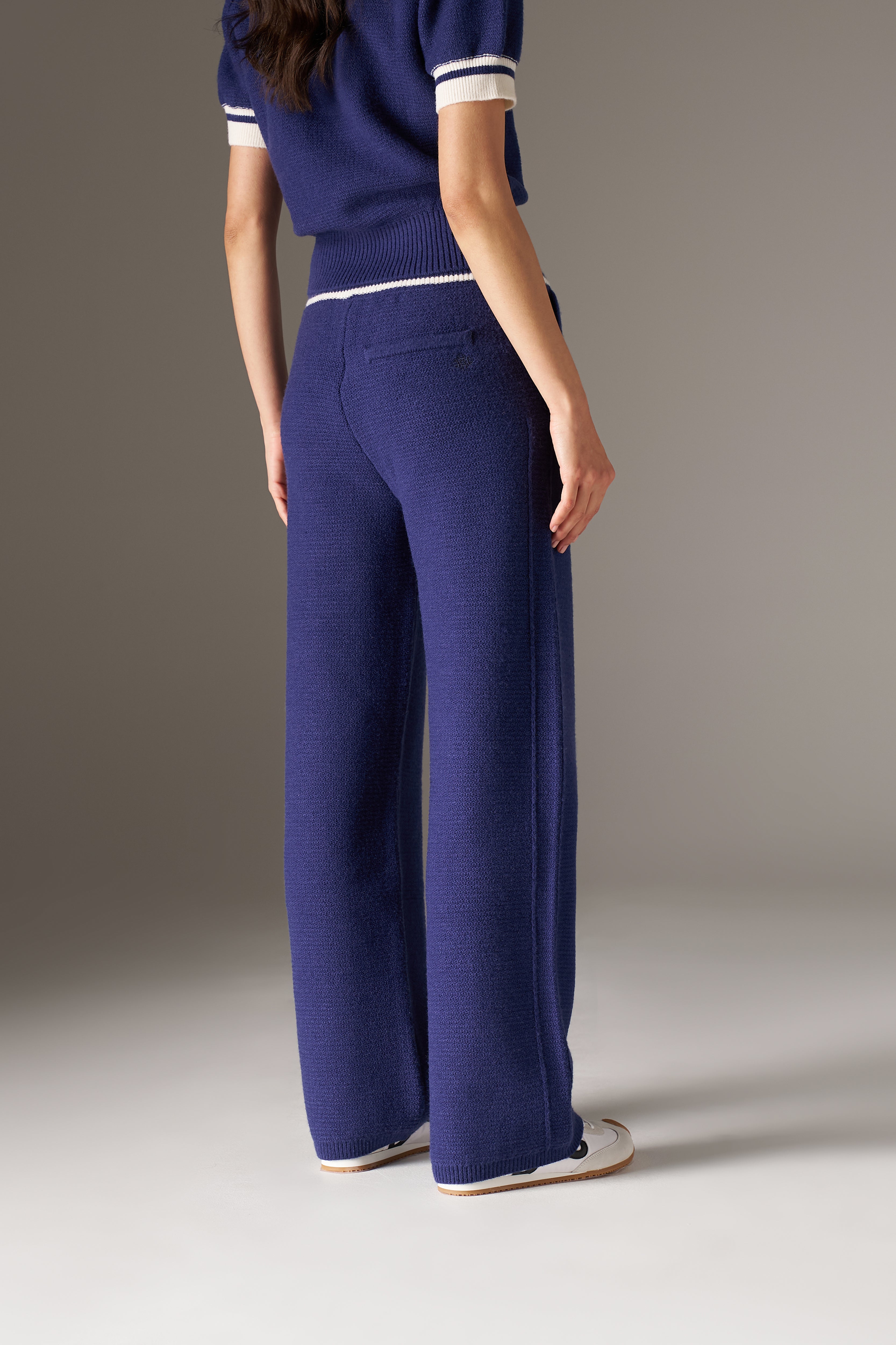 CONTRAST STRIPE KNITTED JOGGERS - NAVY