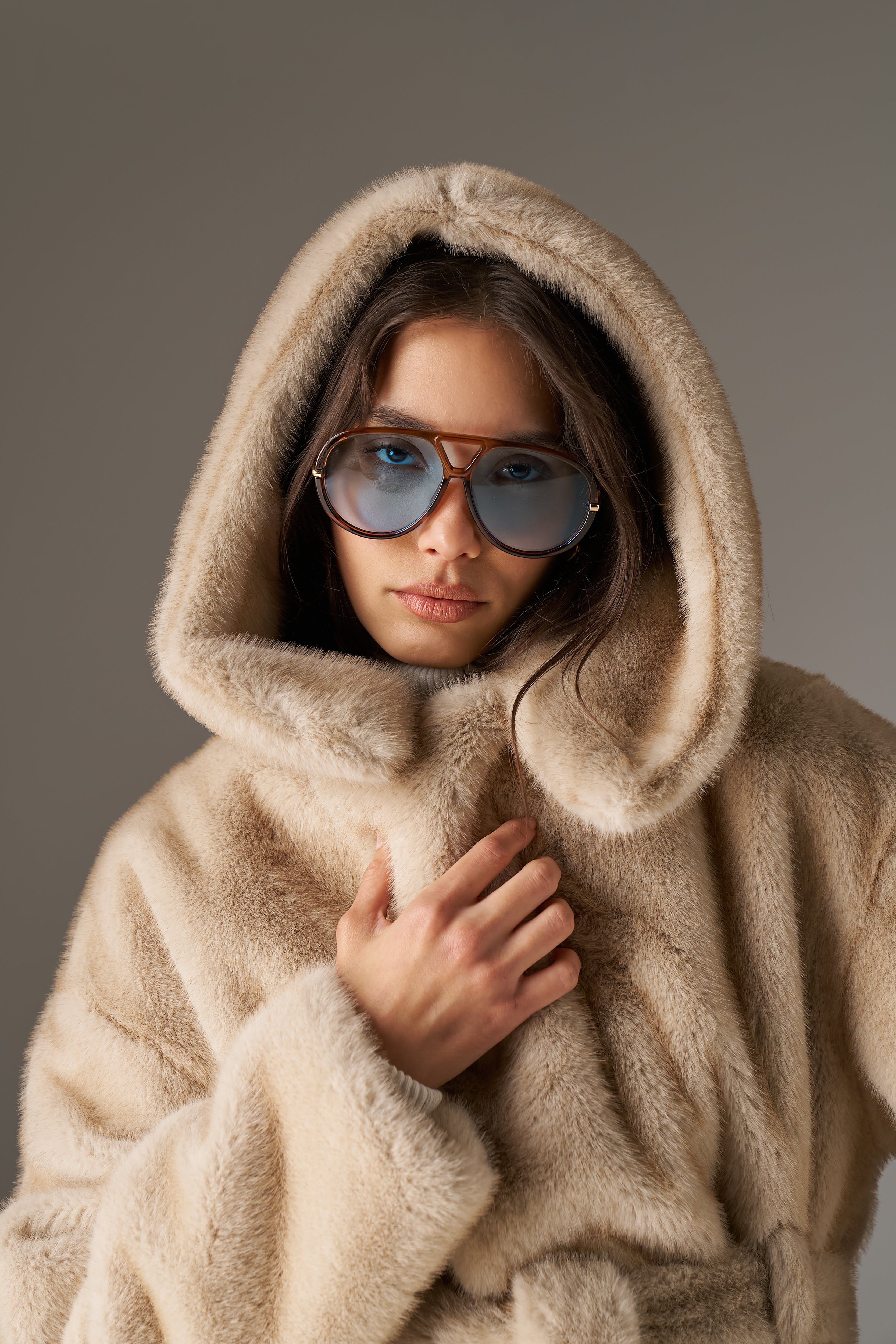 BELTED FAUX FUR HOODED COAT - BEIGE