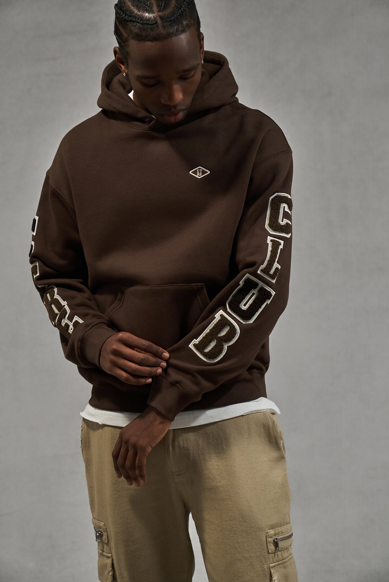 MULTIBADGE CHENILLE RELAXED HOODIE - BROWN – The Couture Club
