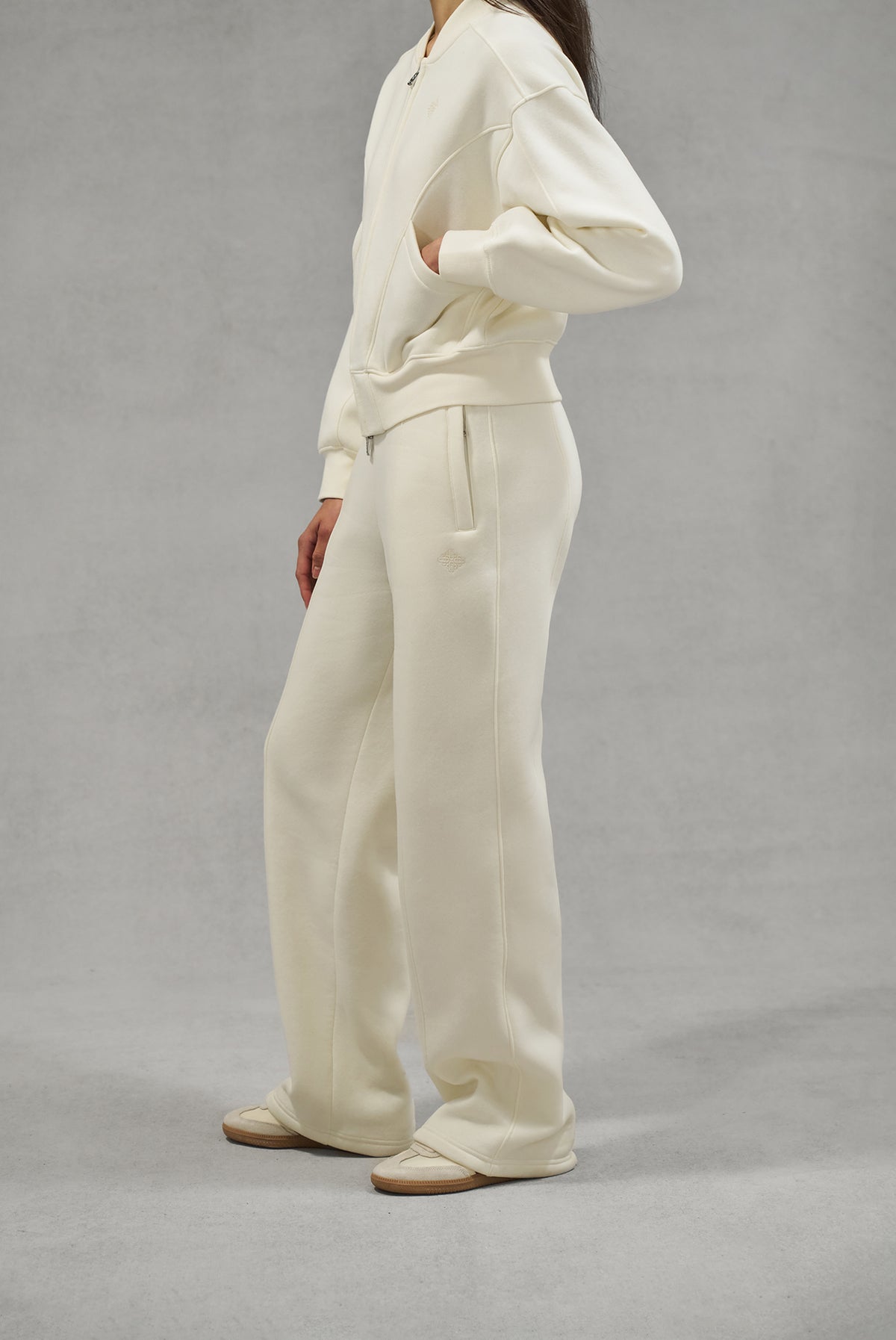 SEAM DETAIL CROSSOVER WAISTBAND JOGGERS - OFF WHITE
