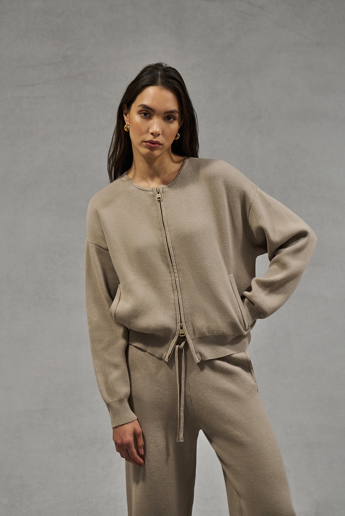 COLLARLESS KNITTED ZIP THROUGH BOMBER - BEIGE