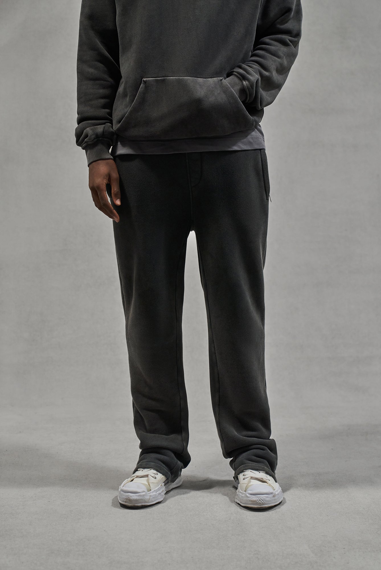 LAUNDERED CLASSICS JOGGERS - CHARCOAL