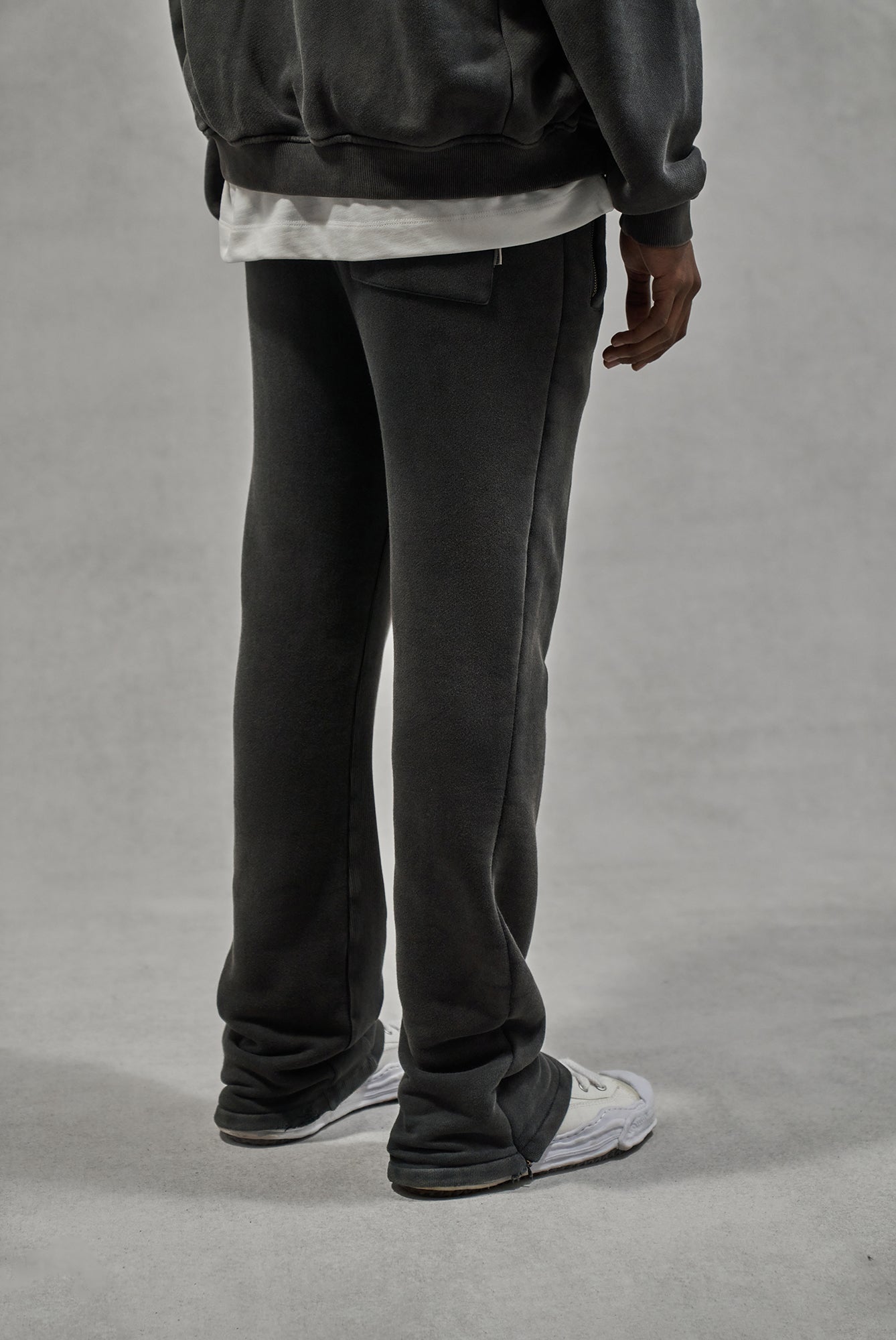 LAUNDERED CLASSICS JOGGERS - CHARCOAL