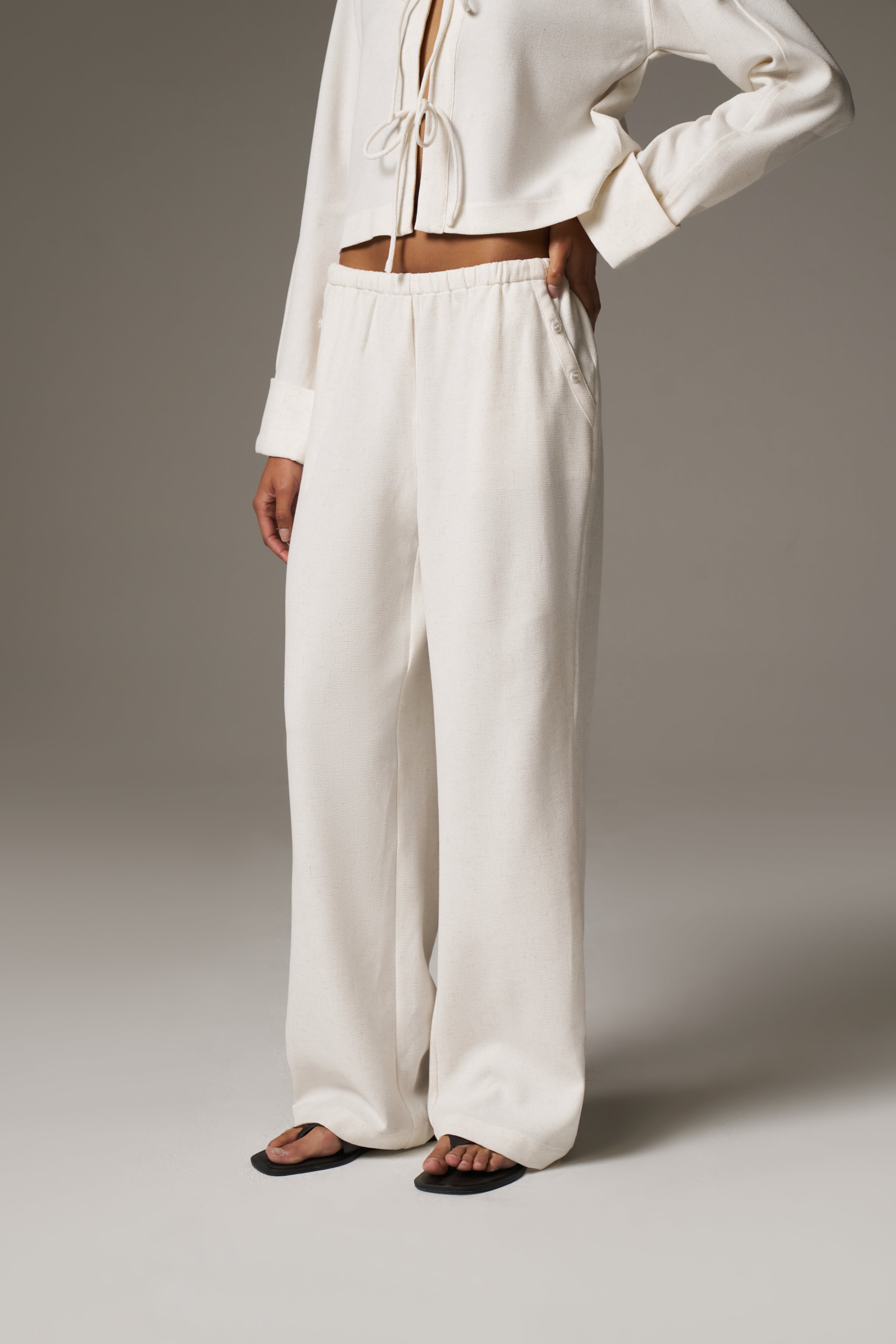 TEXTURED LINEN BUTTON DETAIL TROUSER - BEIGE