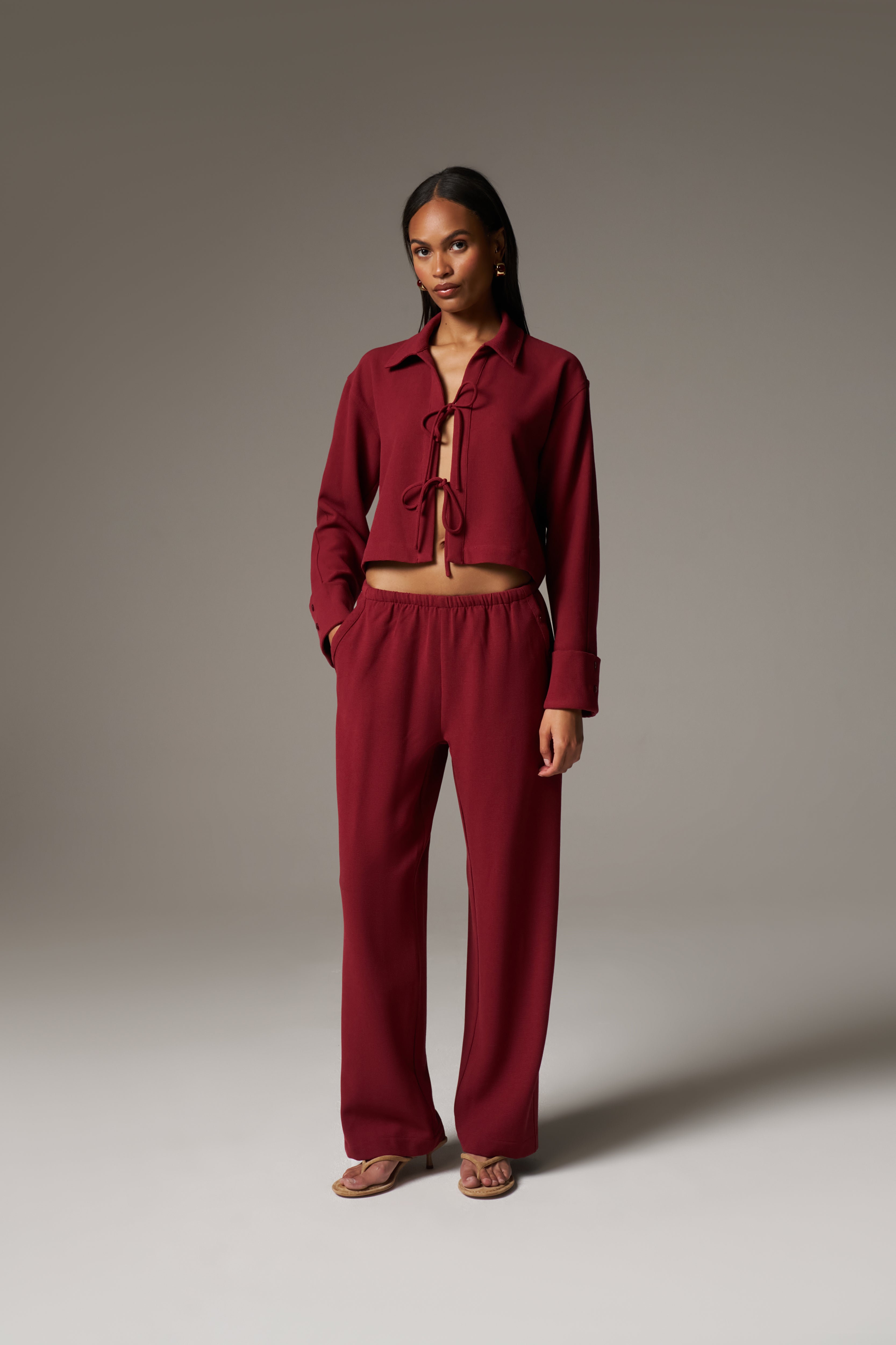 TEXTURED LINEN BUTTON DETAIL TROUSER - BURGUNDY