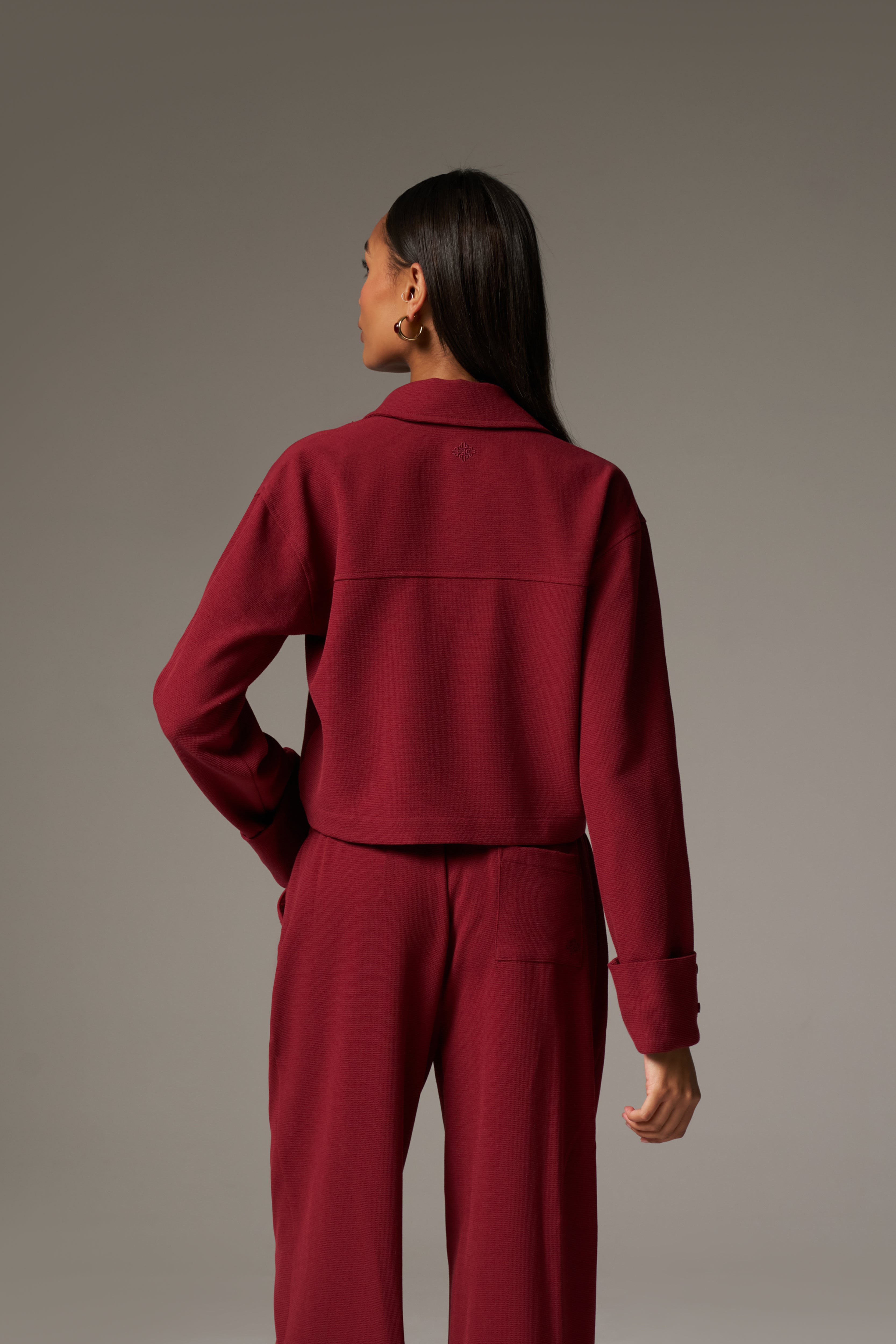 TEXTURED LINEN TIE FRONT SHIRT - BURGUNDY