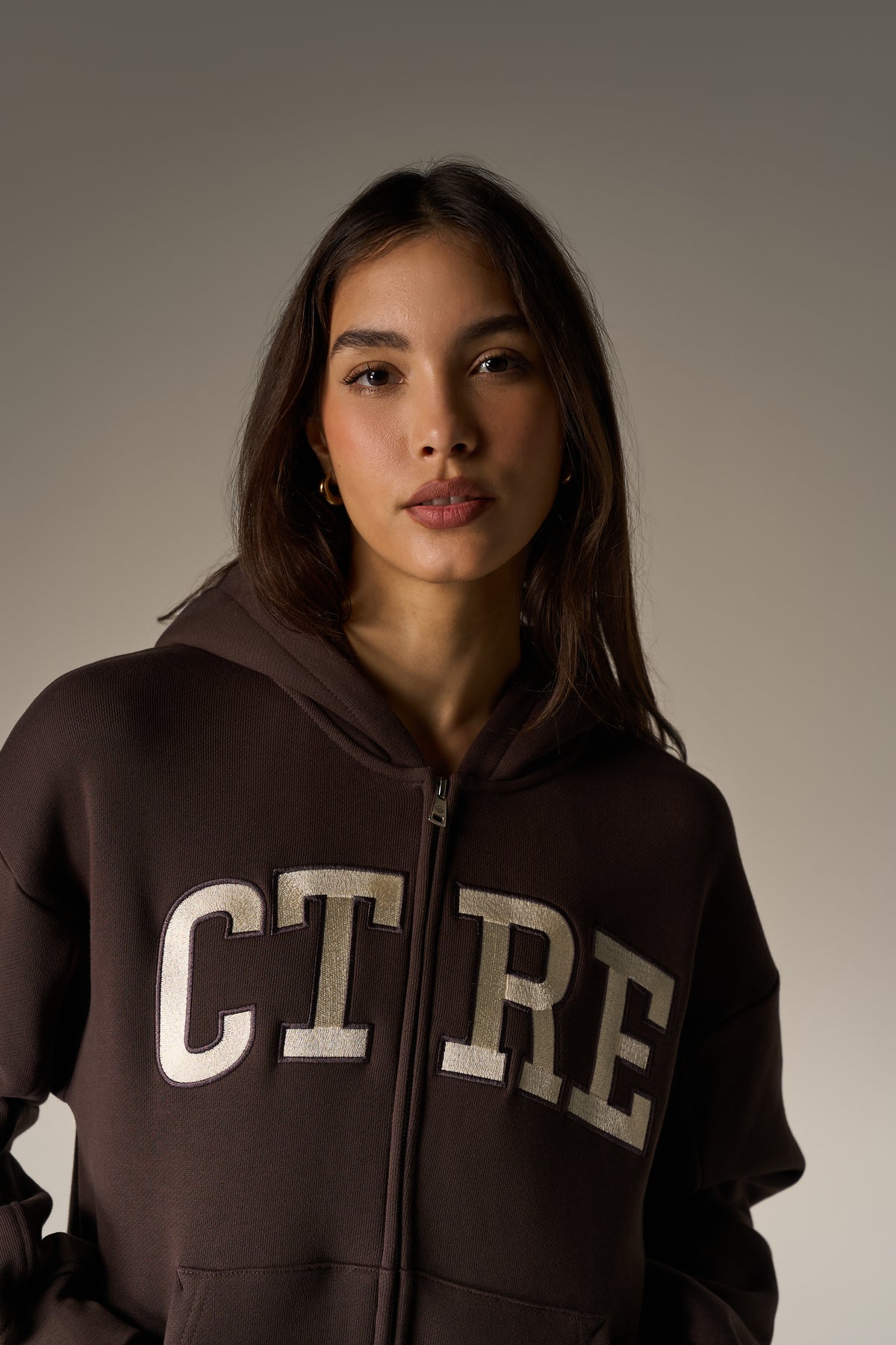 EMBROIDERED CTRE ZIP THROUGH HOODIE - CHOCOLATE