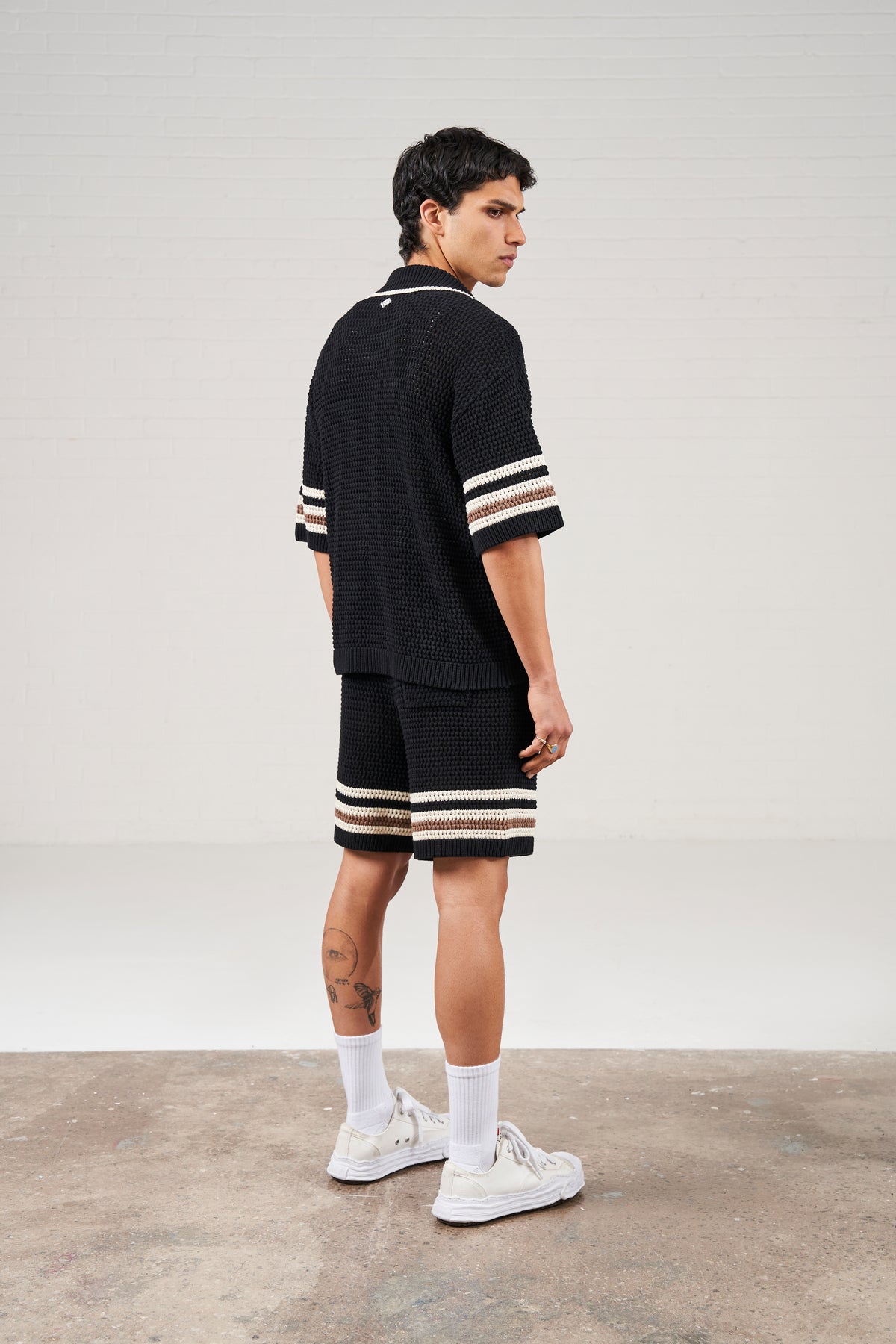 STRIPE TRIM CROCHET KNITTED SHORTS - BLACK