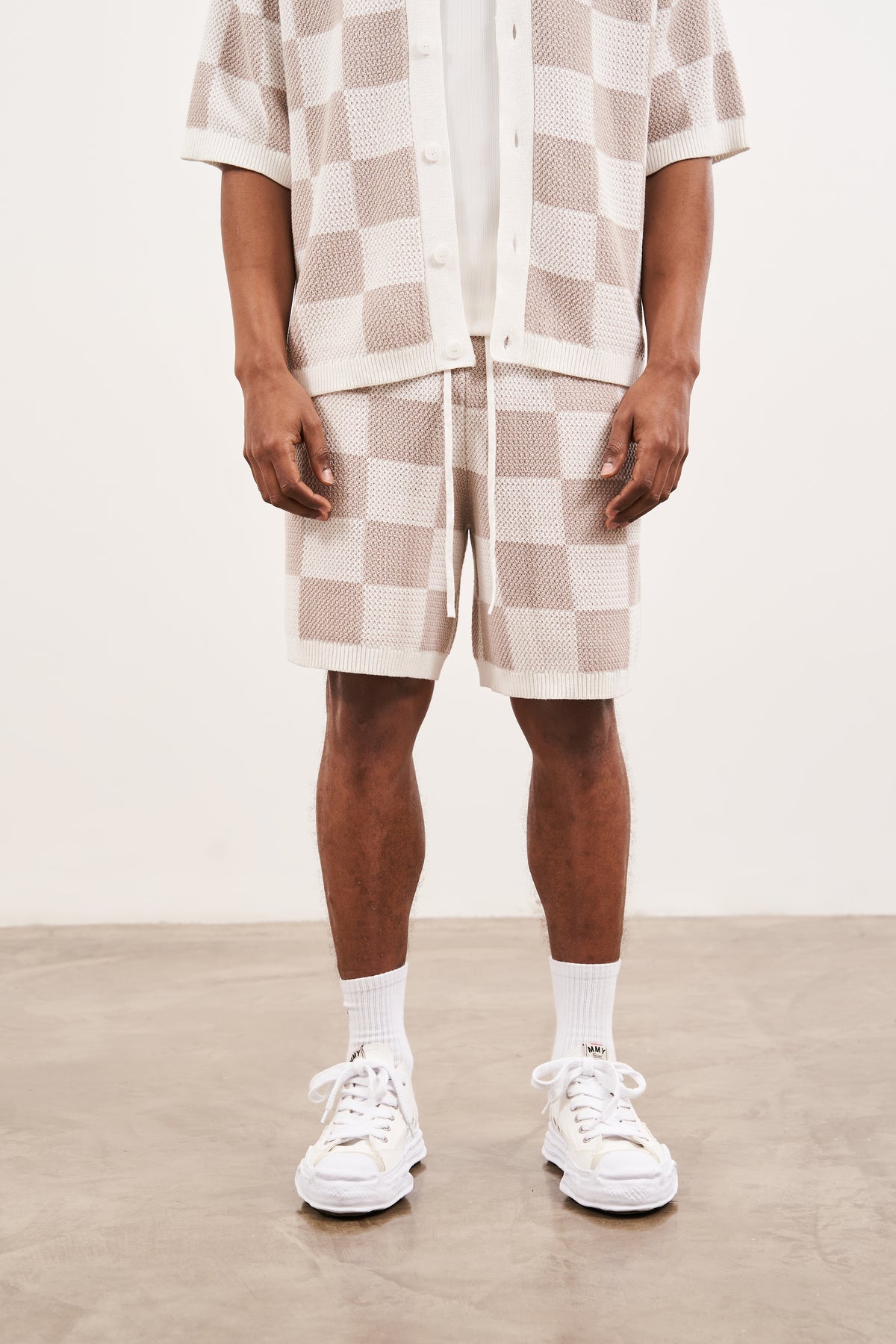 KNITTED CHECKERBOARD SHORTS - OFF WHITE