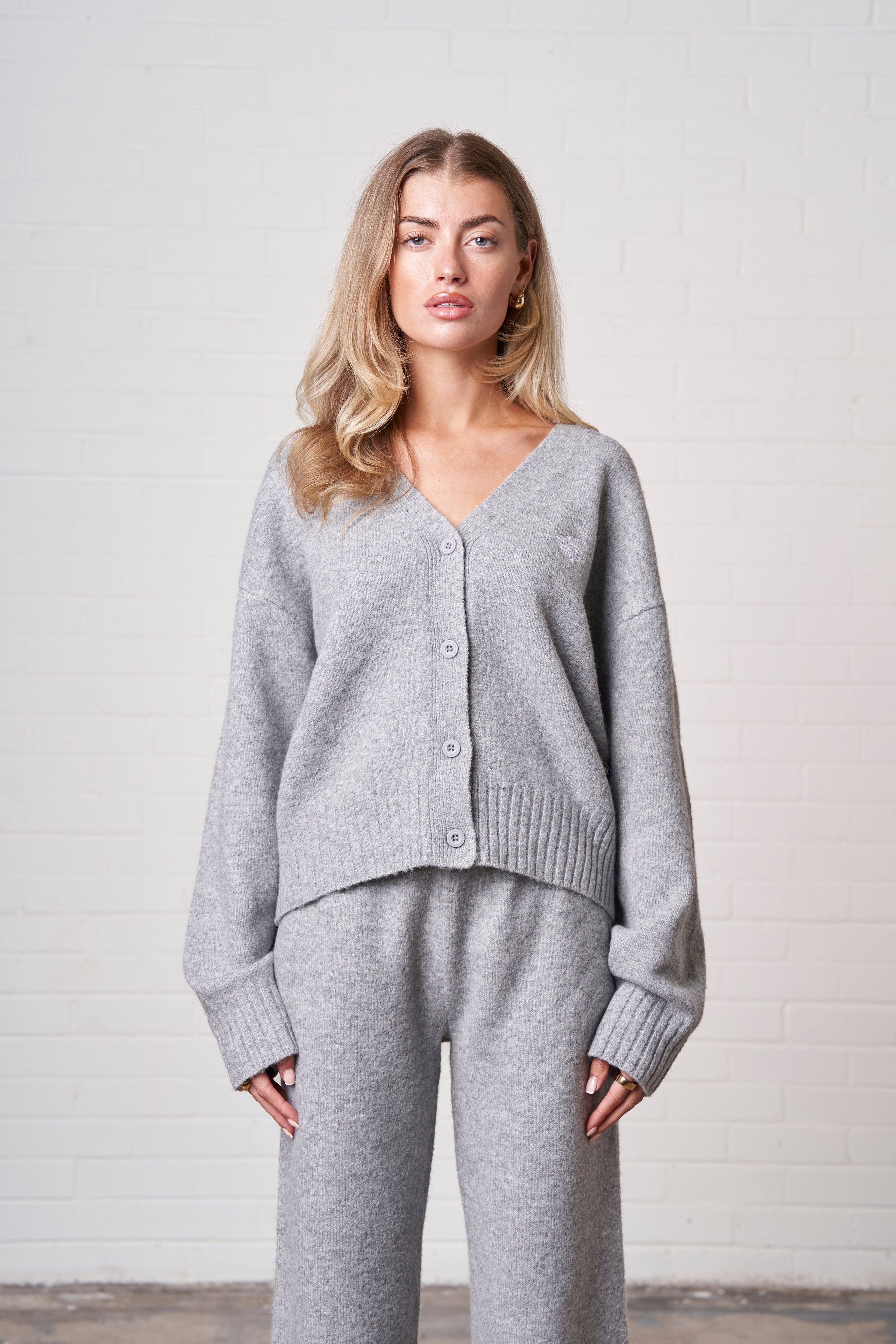 Knitted Cardigan with Frill Hem in Grey and Piomb