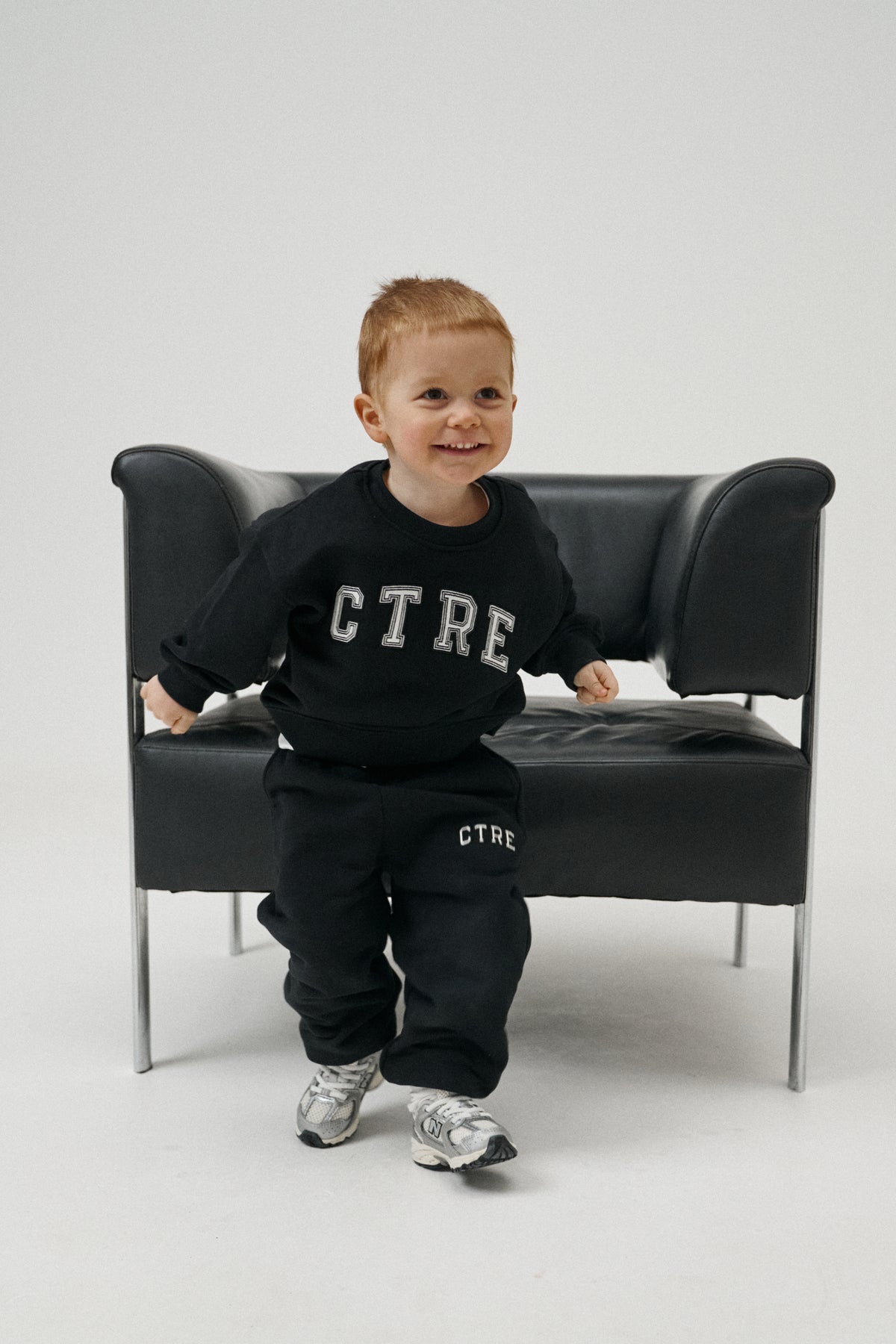 KIDS CTRE SWEATSHIRT - BLACK