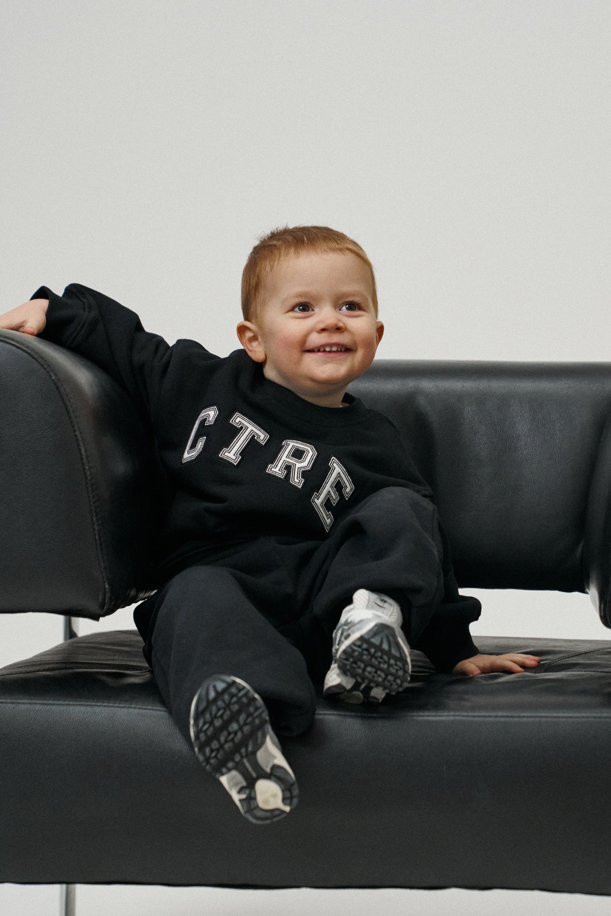 KIDS CTRE SWEATSHIRT - BLACK