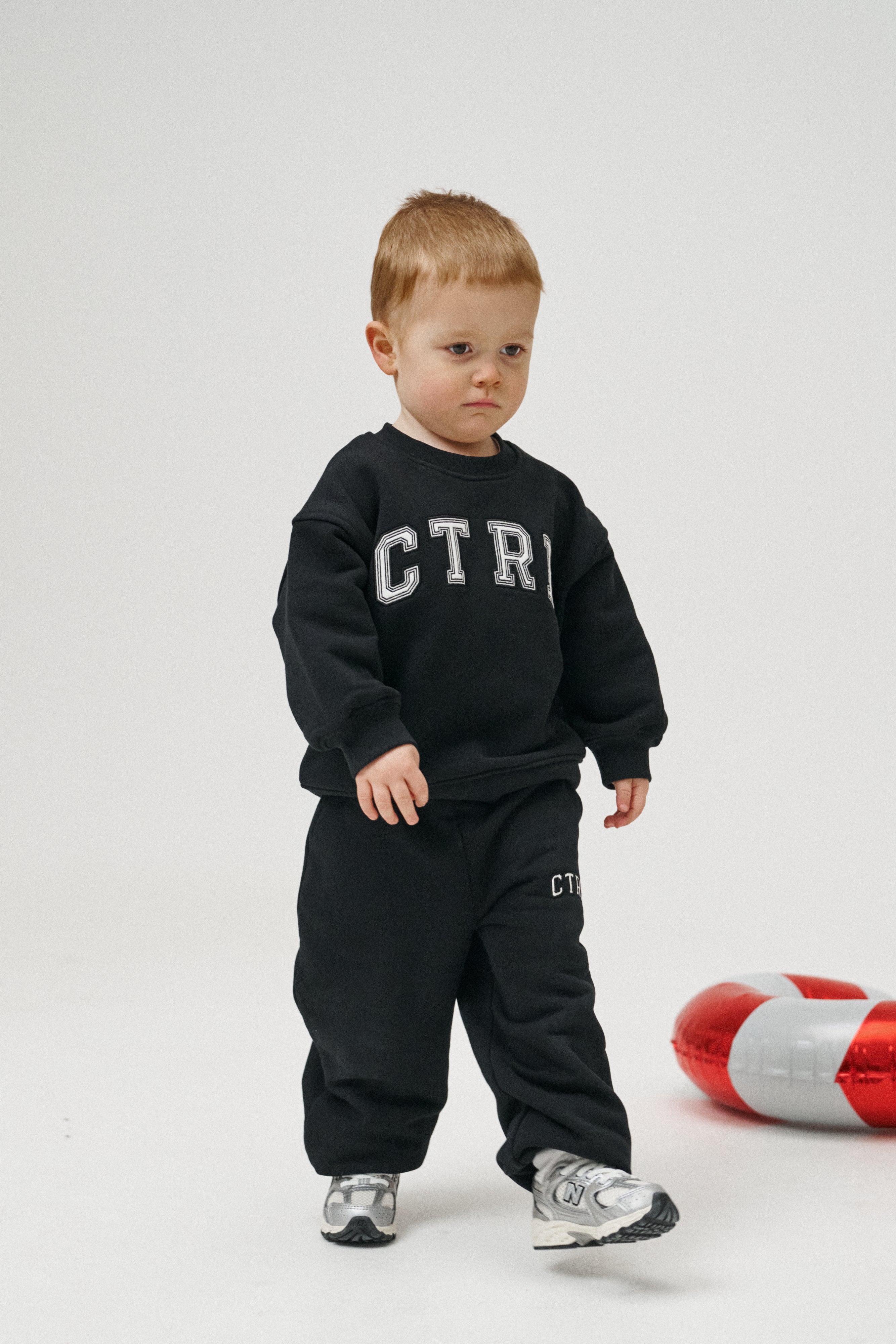 JUNIOR CTRE SWEATSHIRT - BLACK