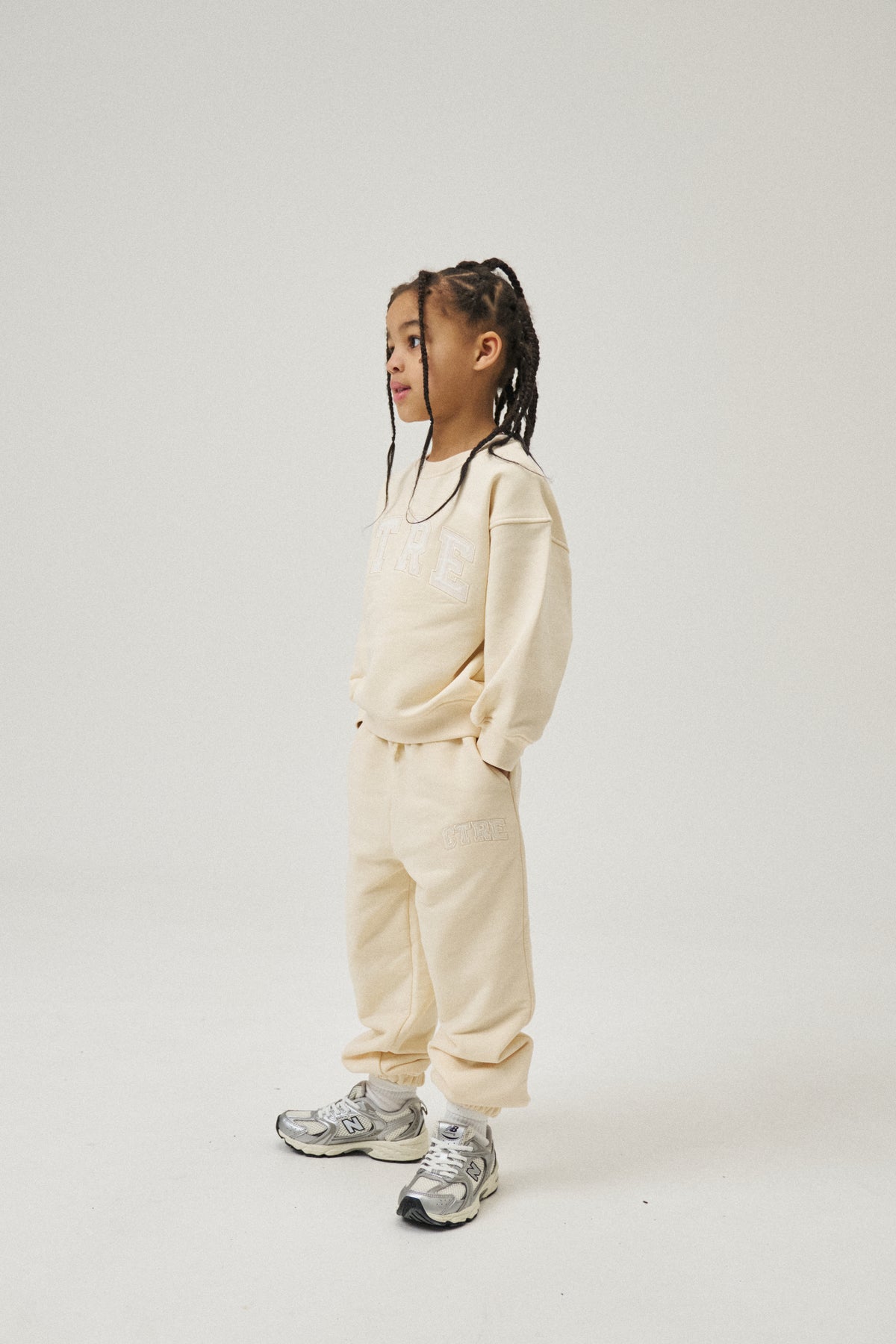 JUNIOR CTRE SWEATSHIRT - BUTTERMILK