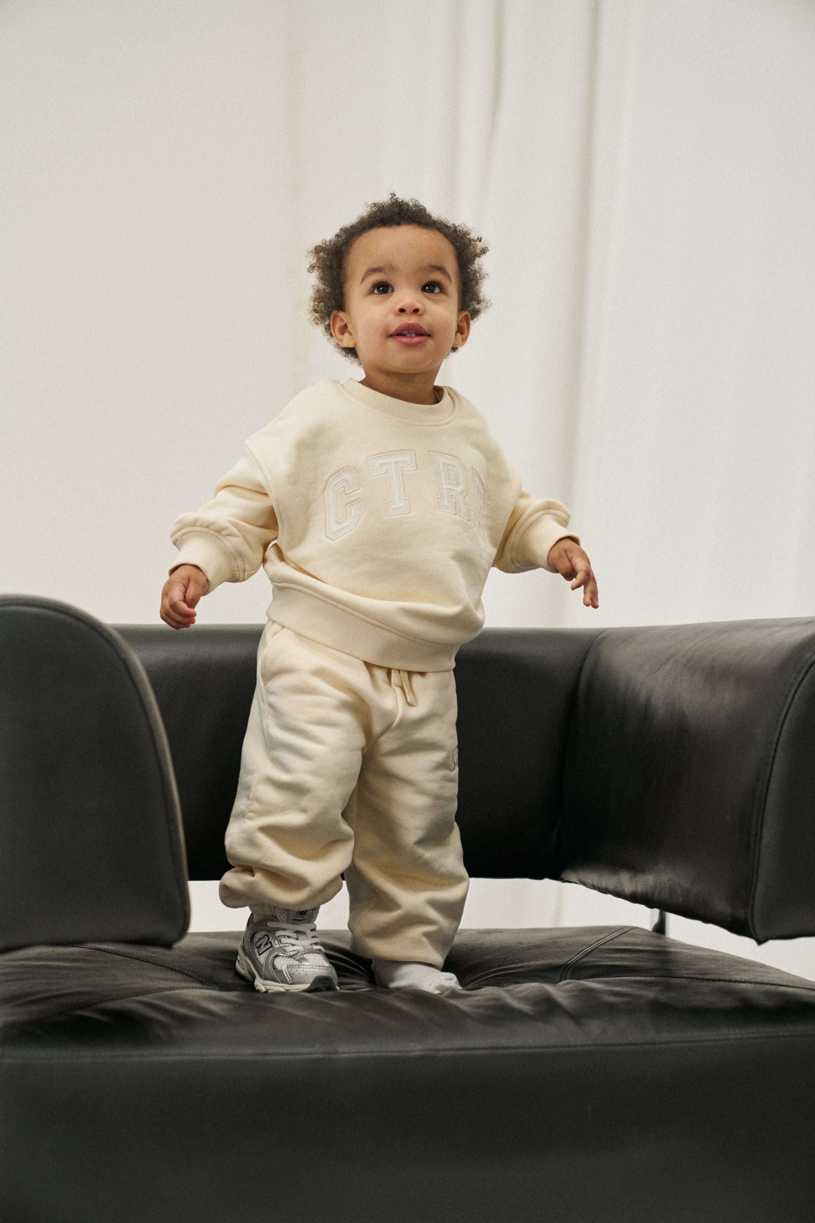 KIDS CTRE JOGGERS - BUTTERMILK