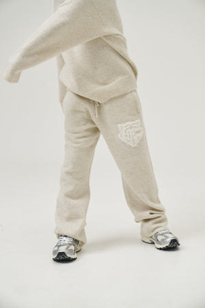KIDS MONOGRAM EMBLEM FLUFFY KNIT JOGGERS - BEIGE