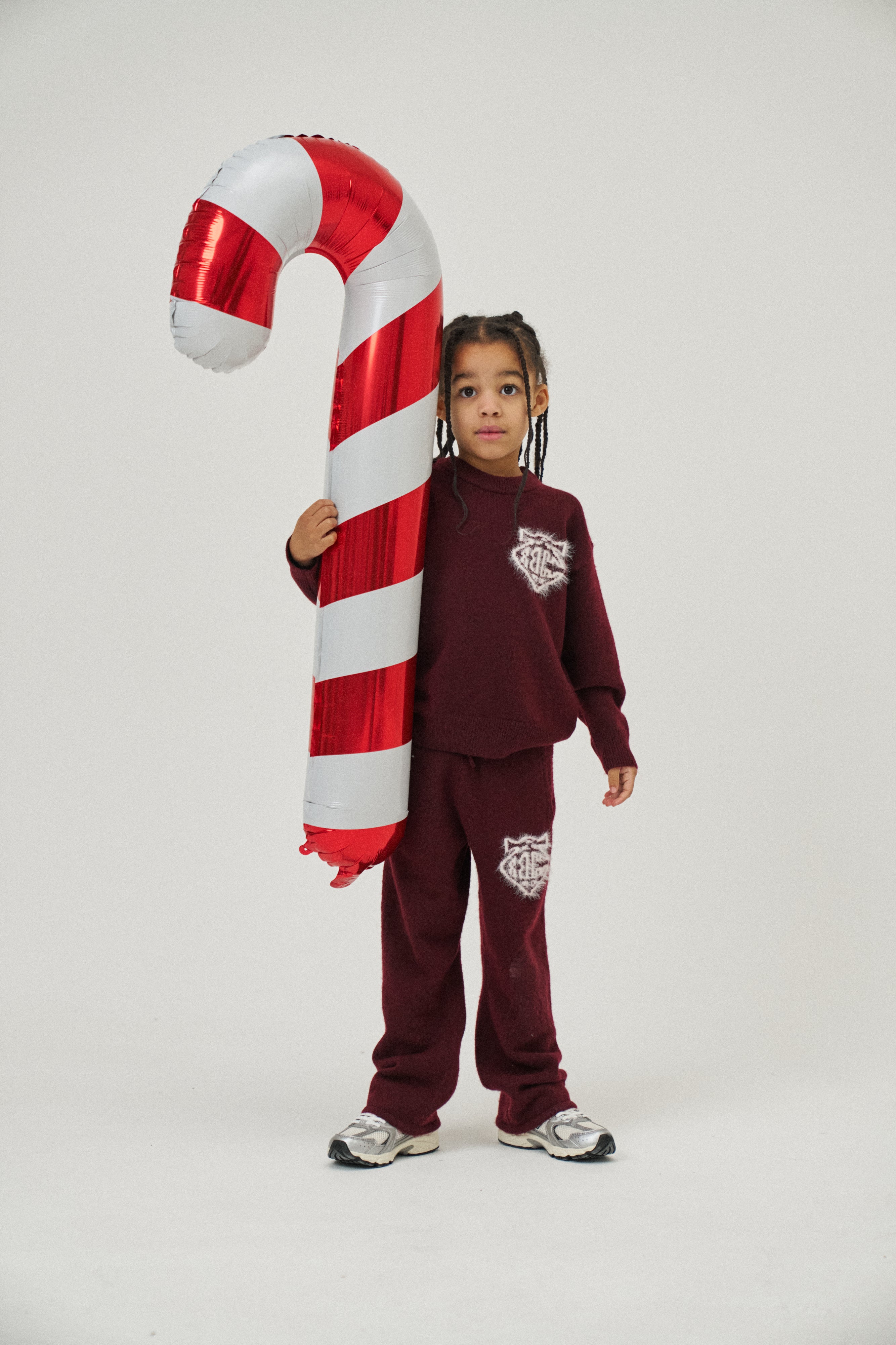 JUNIOR MONOGRAM EMBLEM FLUFFY KNIT JOGGERS - BURGUNDY