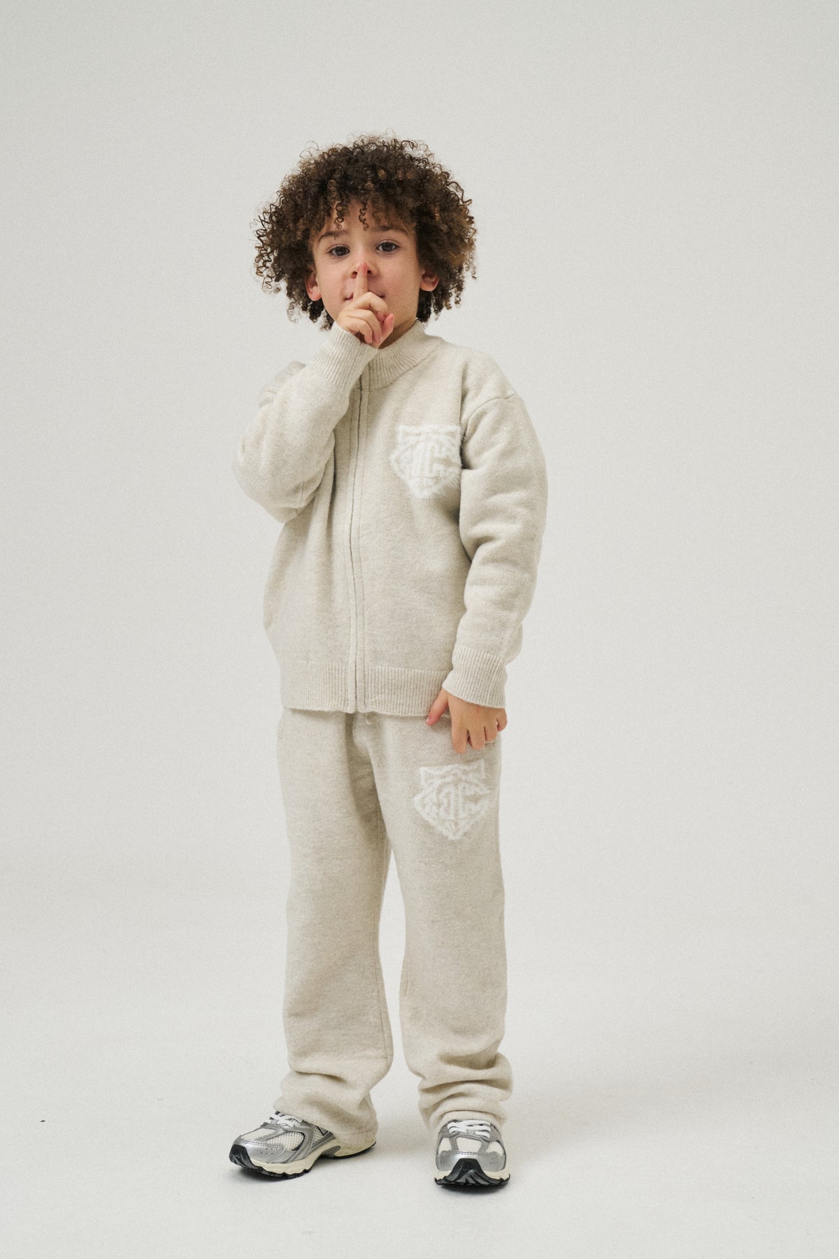 KIDS MONOGRAM FLUFFY KNIT ZIP THROUGH - BEIGE
