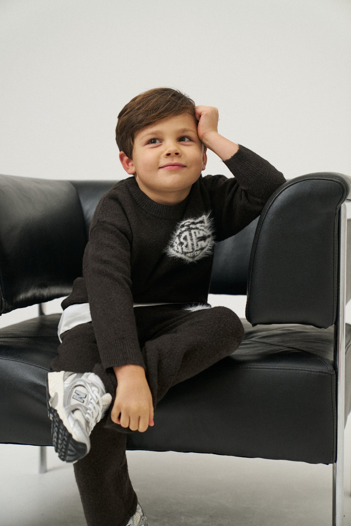KIDS MONOGRAM FLUFFY KNIT CREW - BROWN