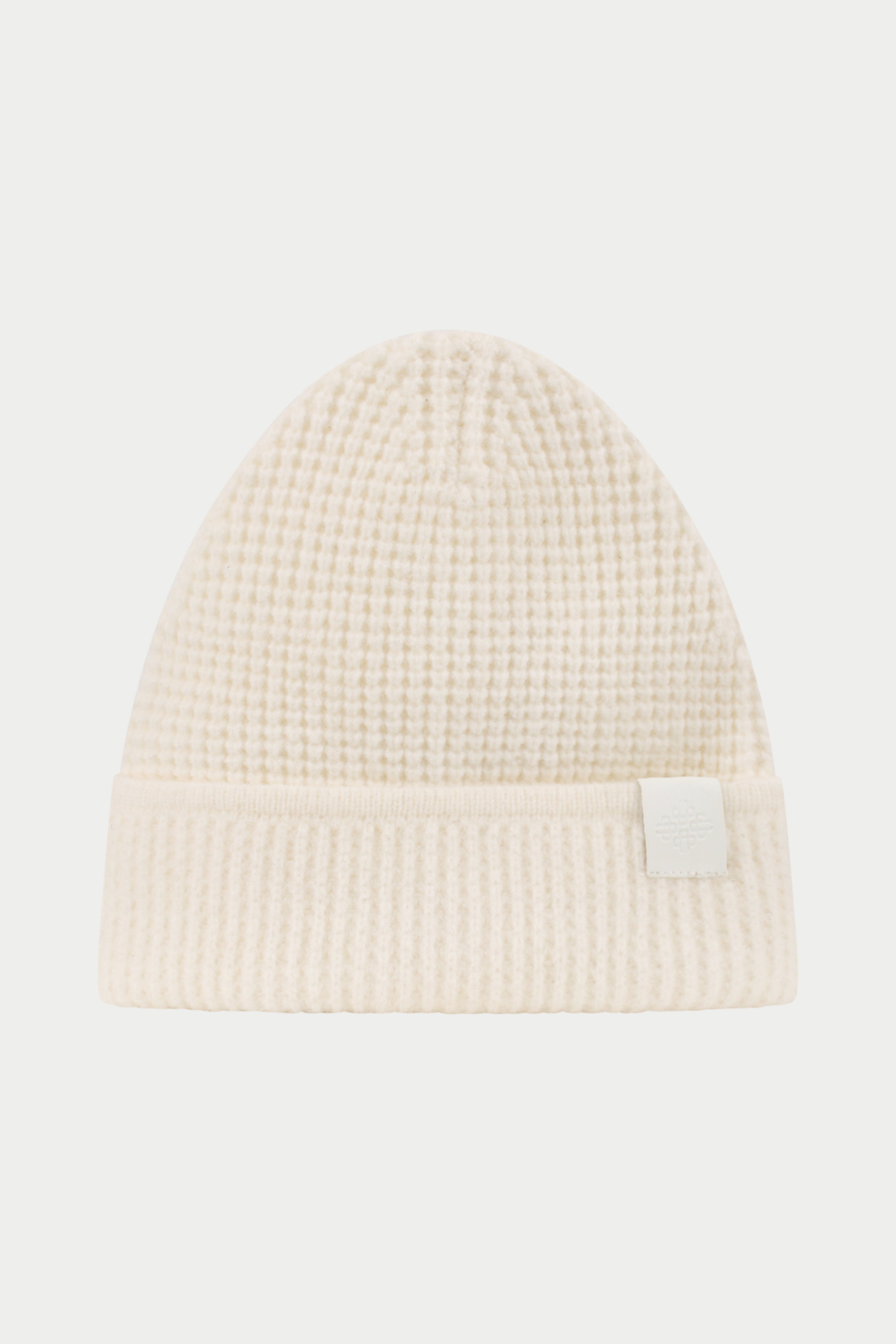WAFFLE KNIT EMBLEM BEANIE - WHITE